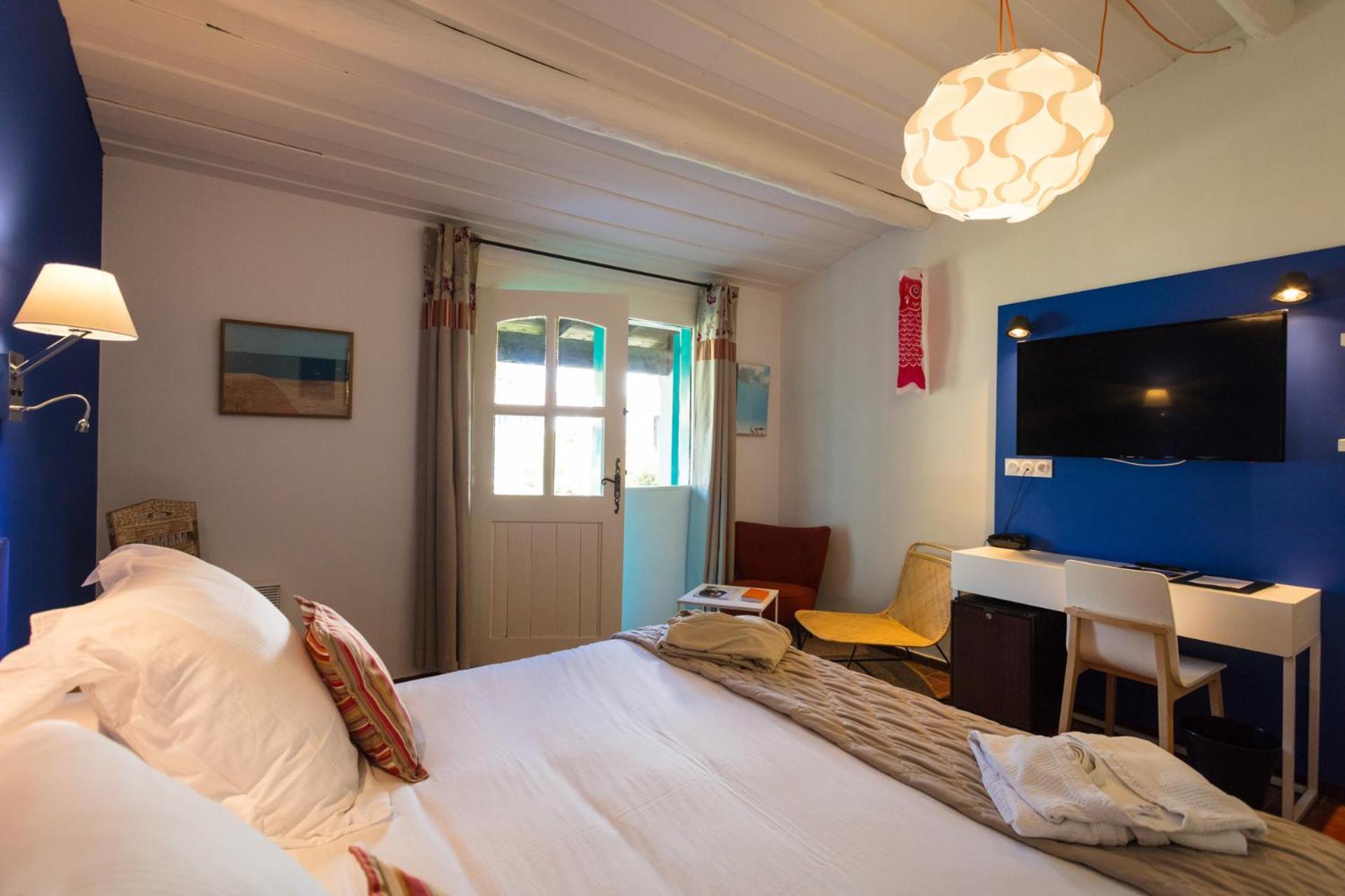 Comfort Room - Photo 1