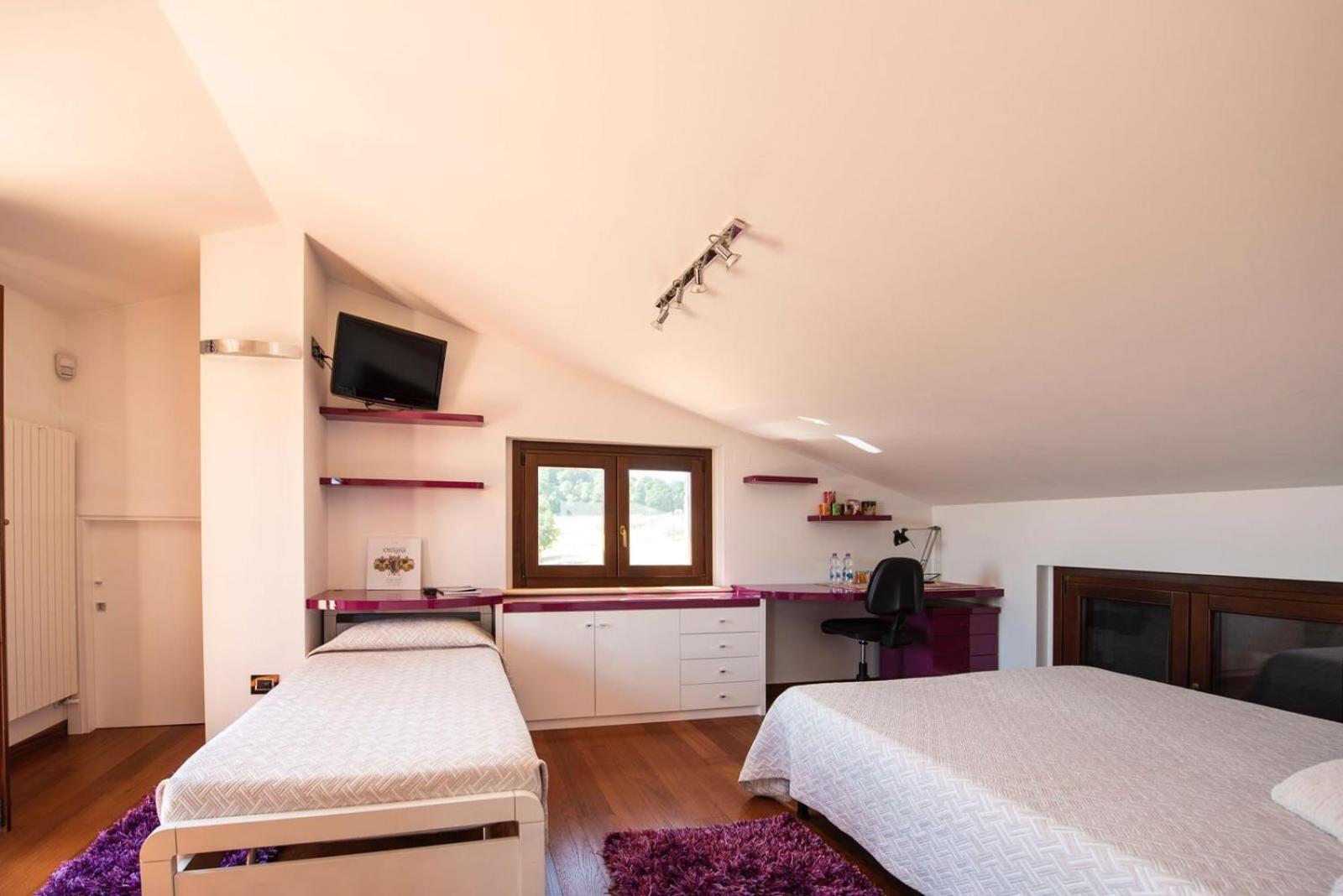 Triple Room with Terrace photo 1