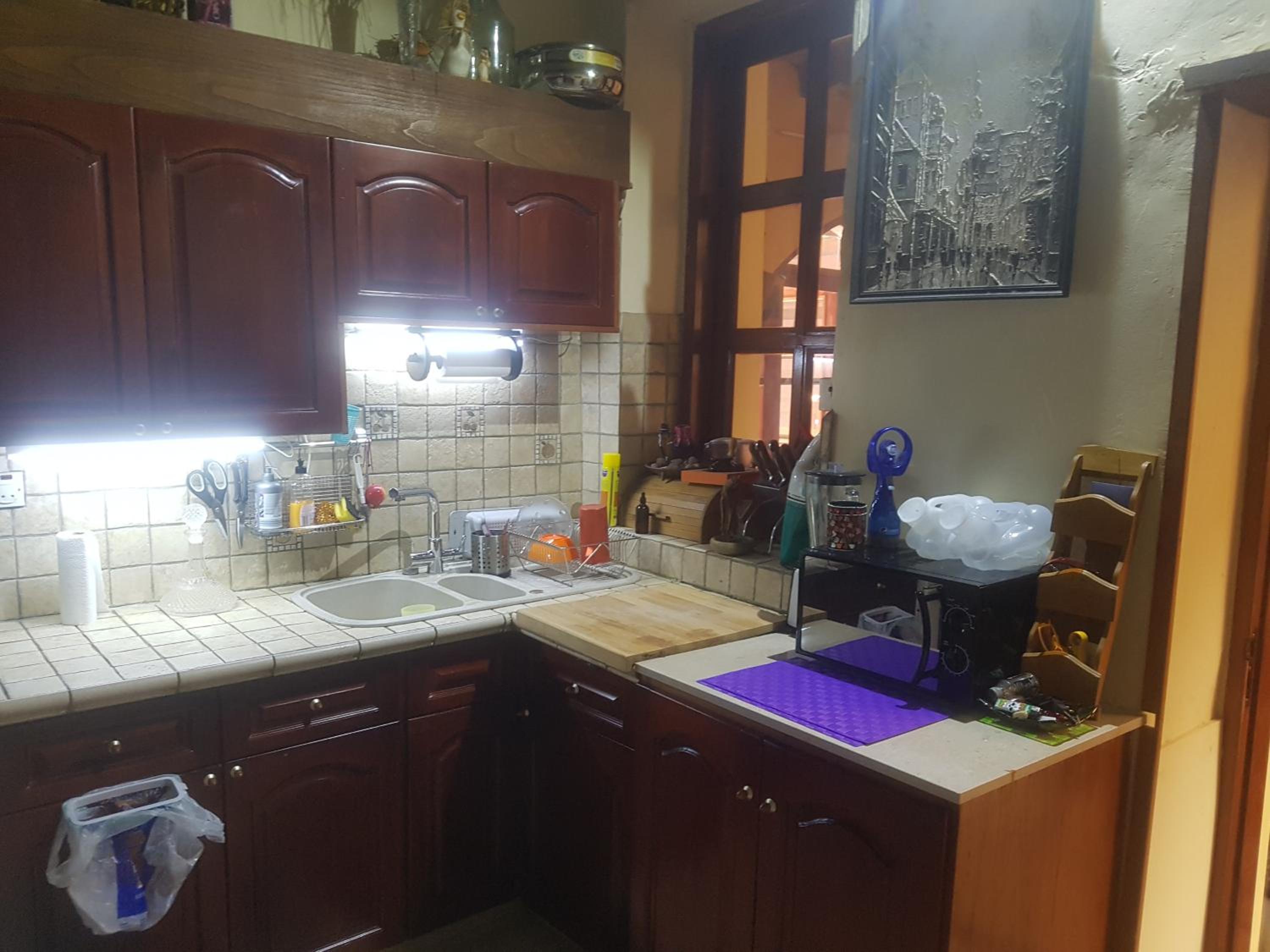 Basic Triple Room with Shared Bathroom photo 3