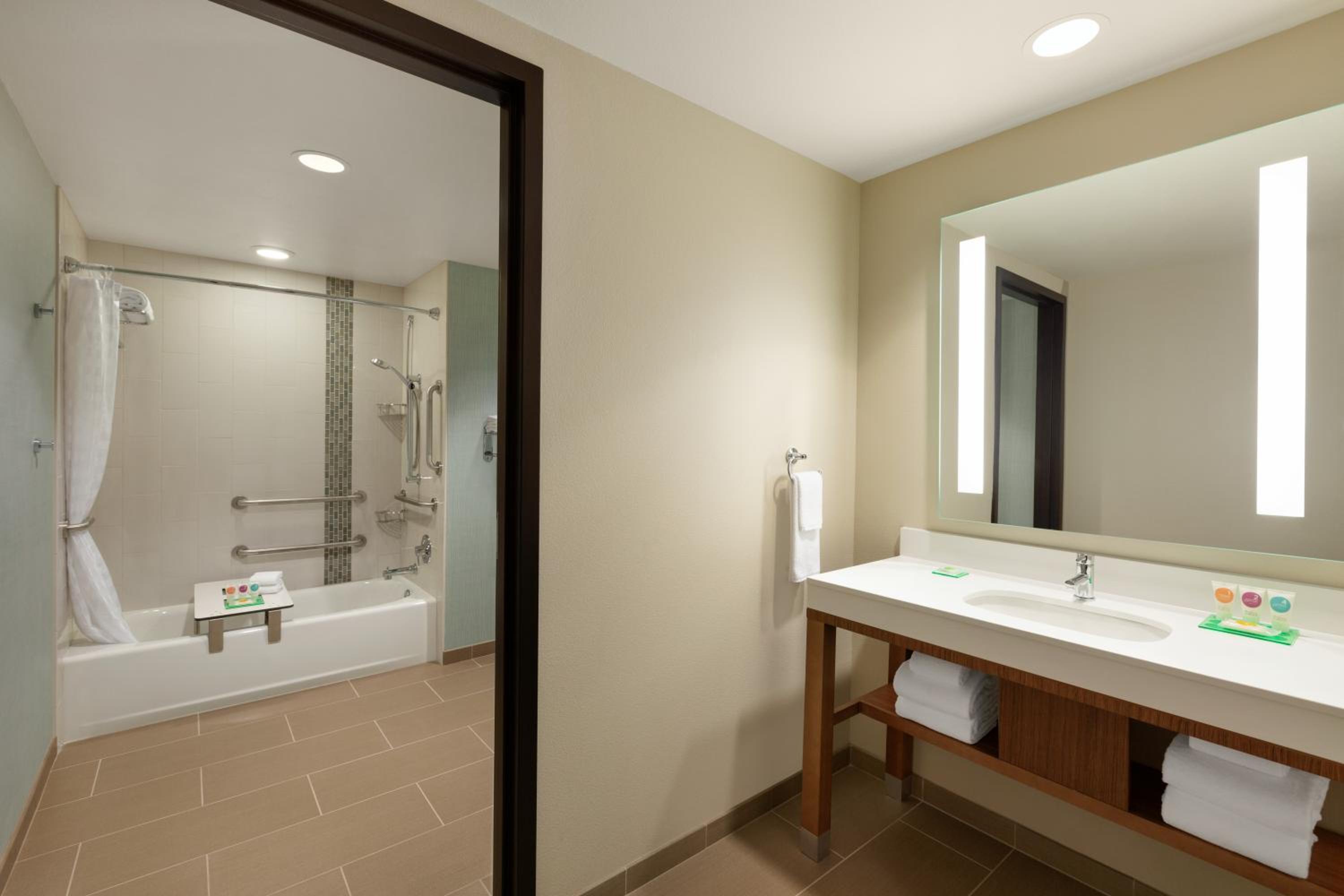 Queen Room with Two Queen Beds, Sofa Bed and Accessible Tub