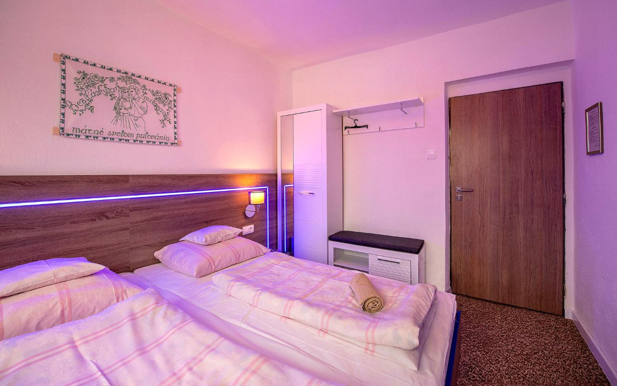 Double Room with Shared Bathroom photo 1