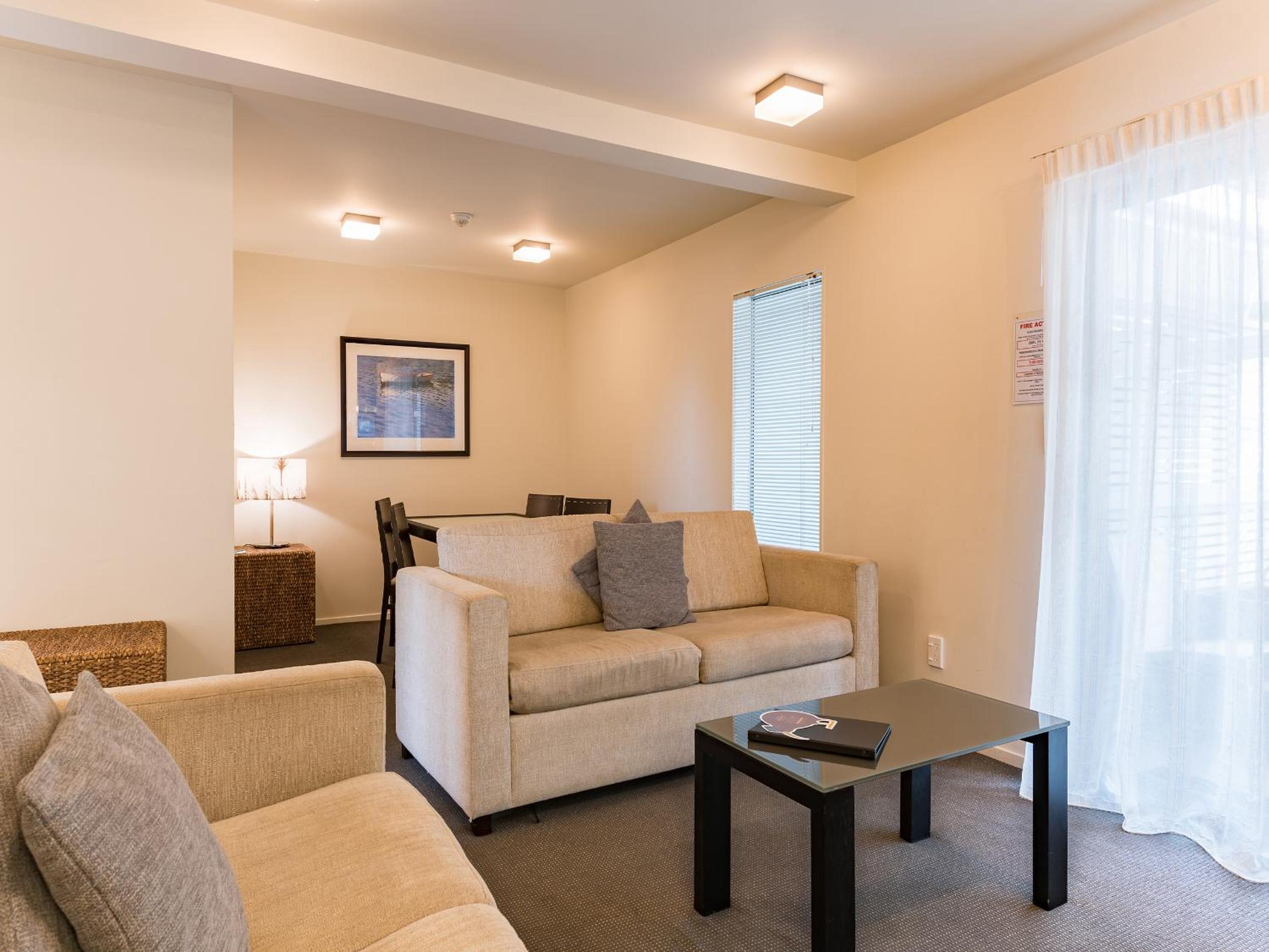 Deluxe Two-Bedroom Apartment with Non Seaviews