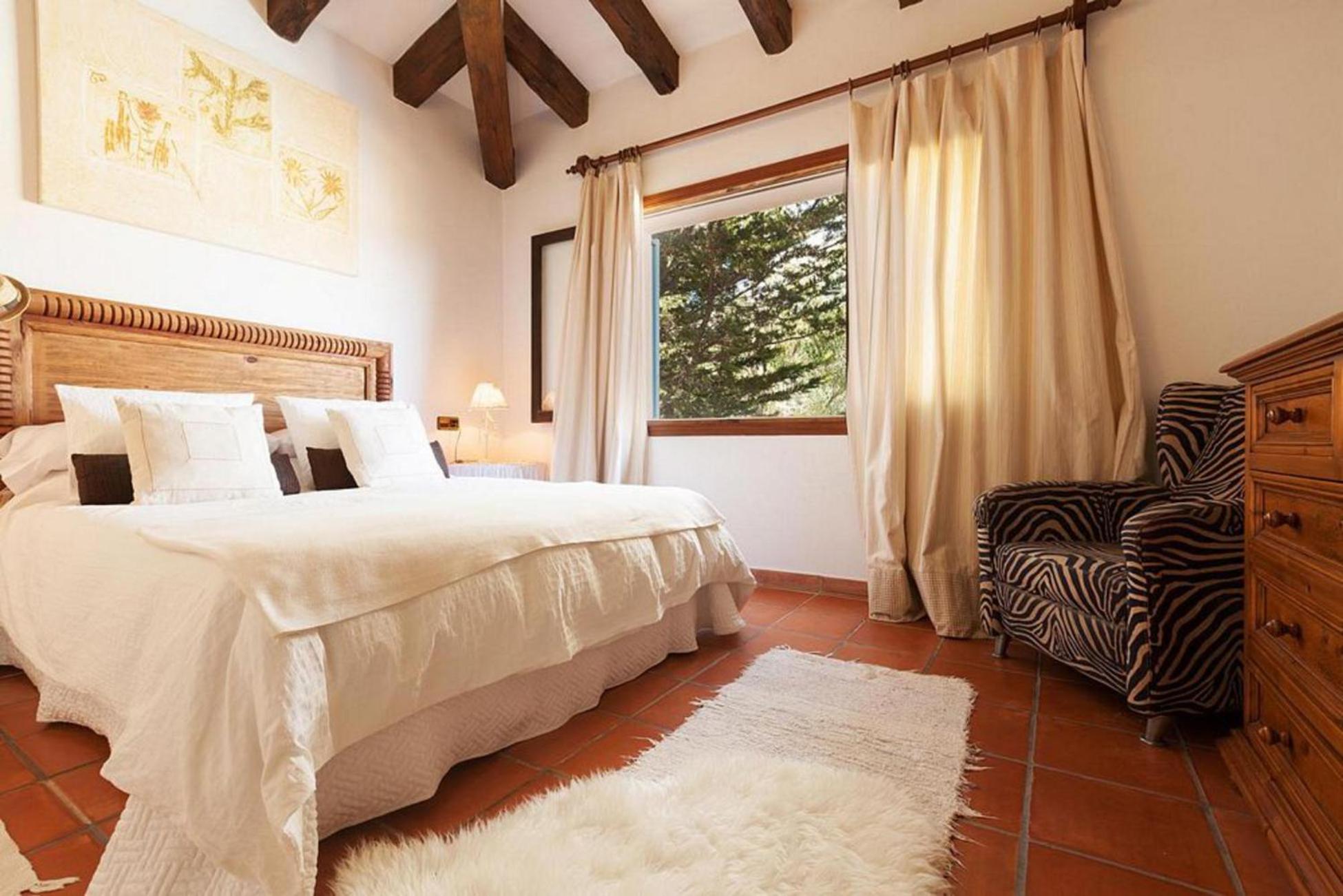 Casa de cuatro habitaciones