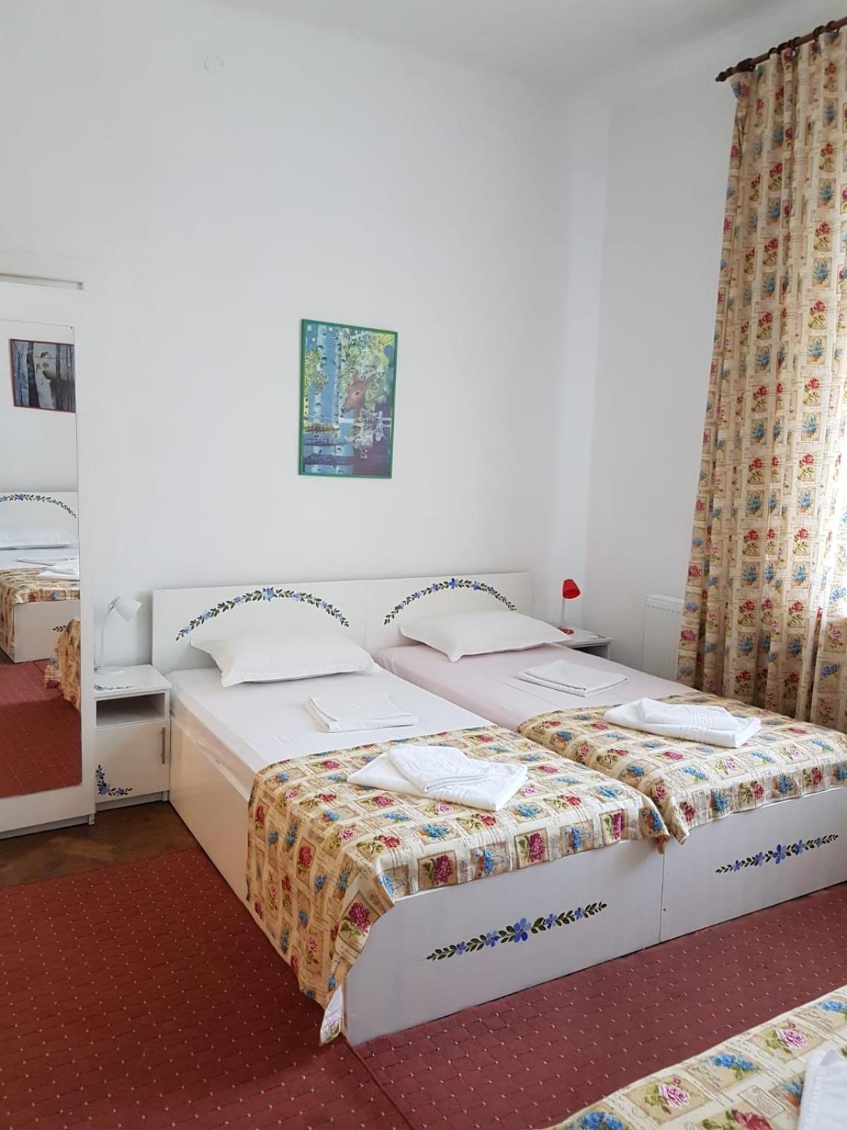 Quadruple Room with Private External Bathroom - Photo 1