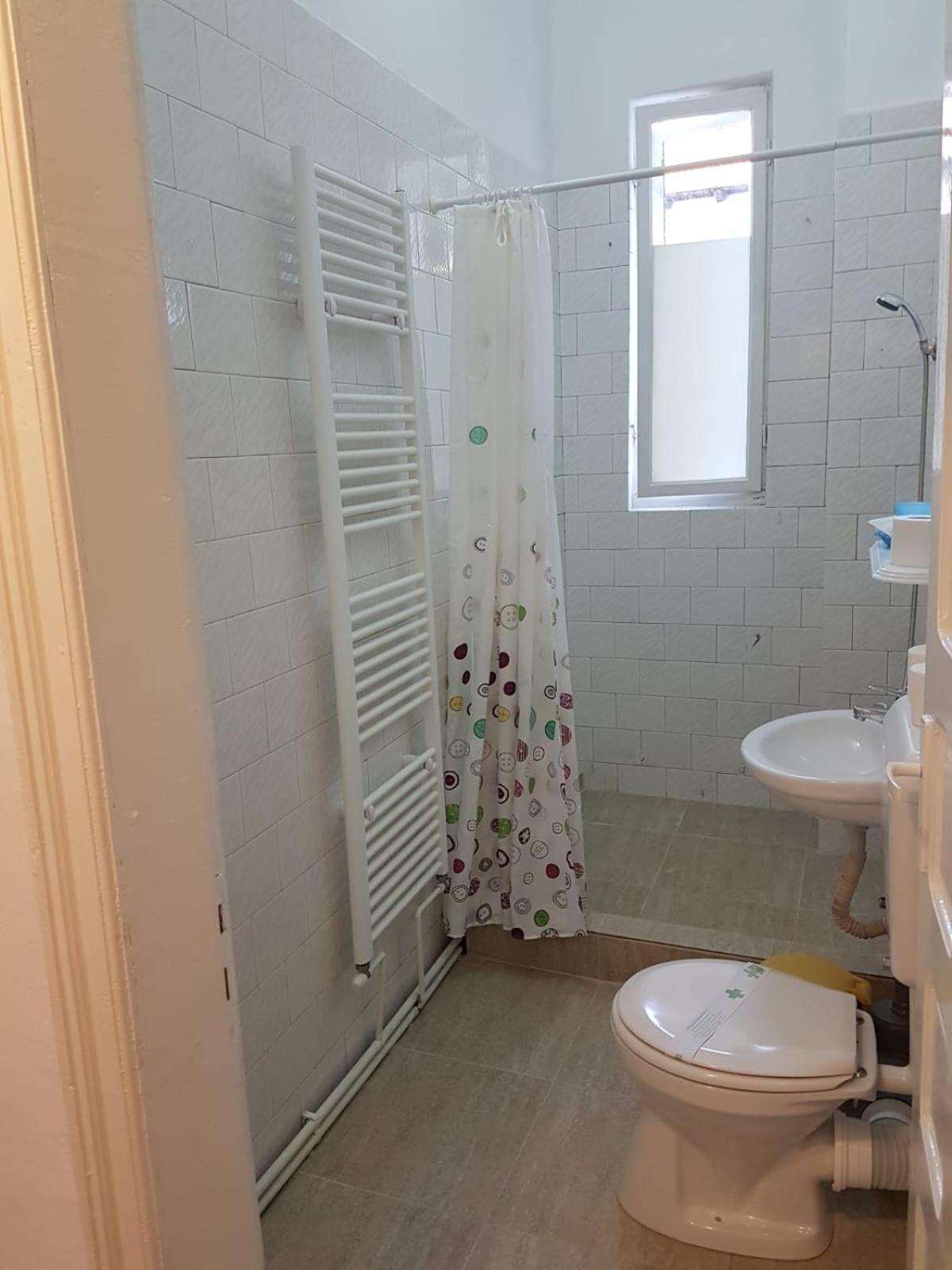 Standard Double Room - Photo 10