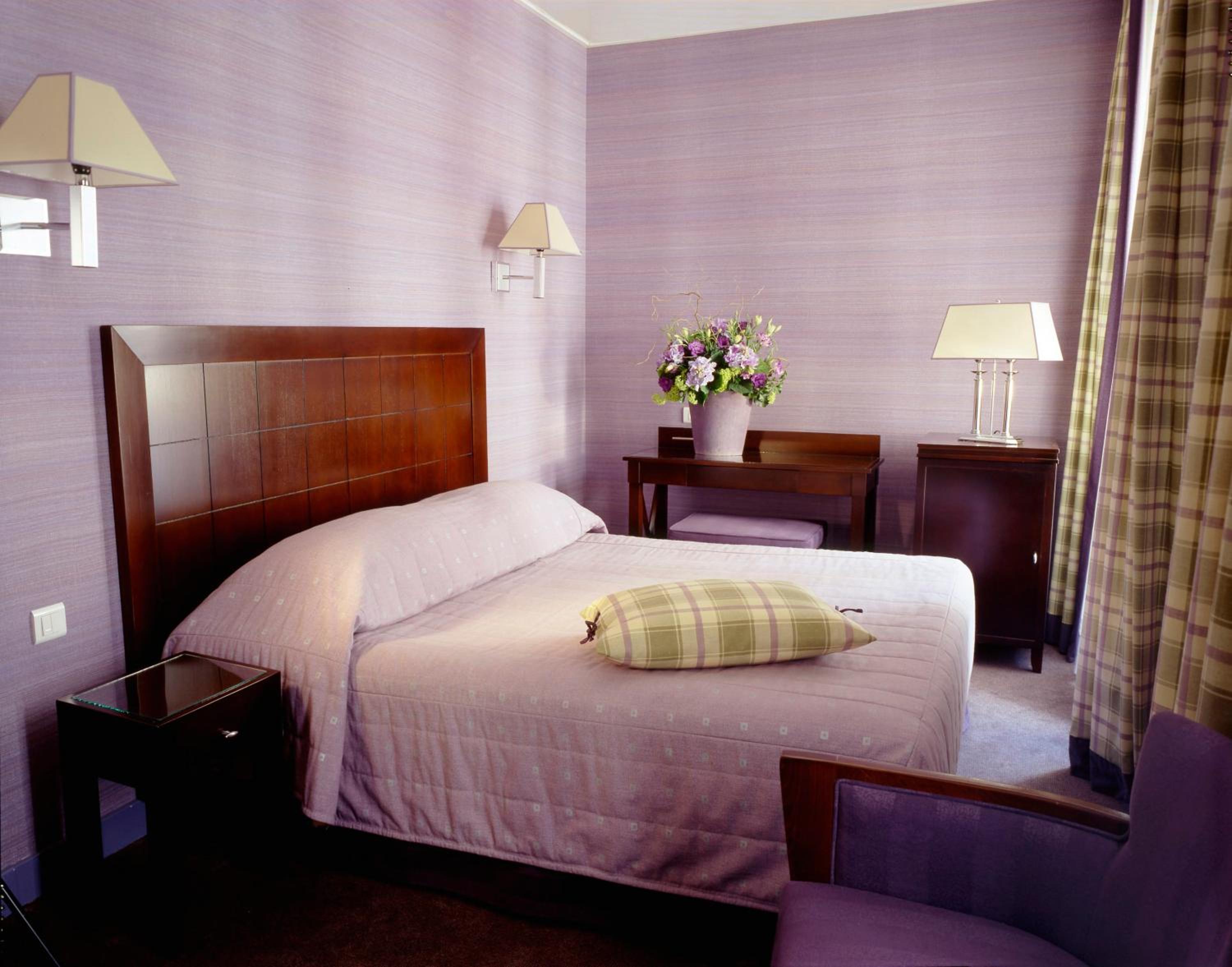 Triple Room With 3 Single Bed