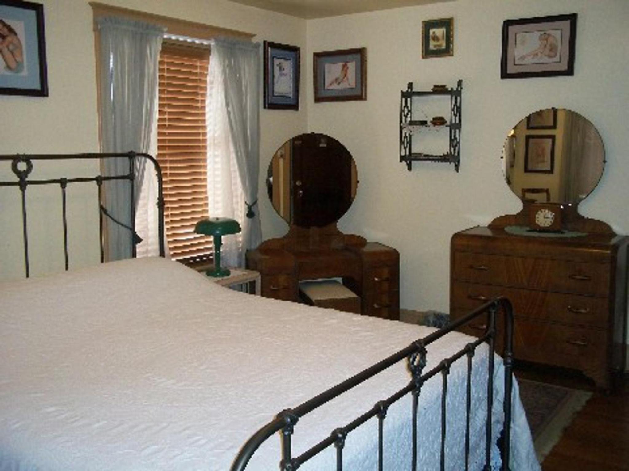 Standard Queen Room photo 1