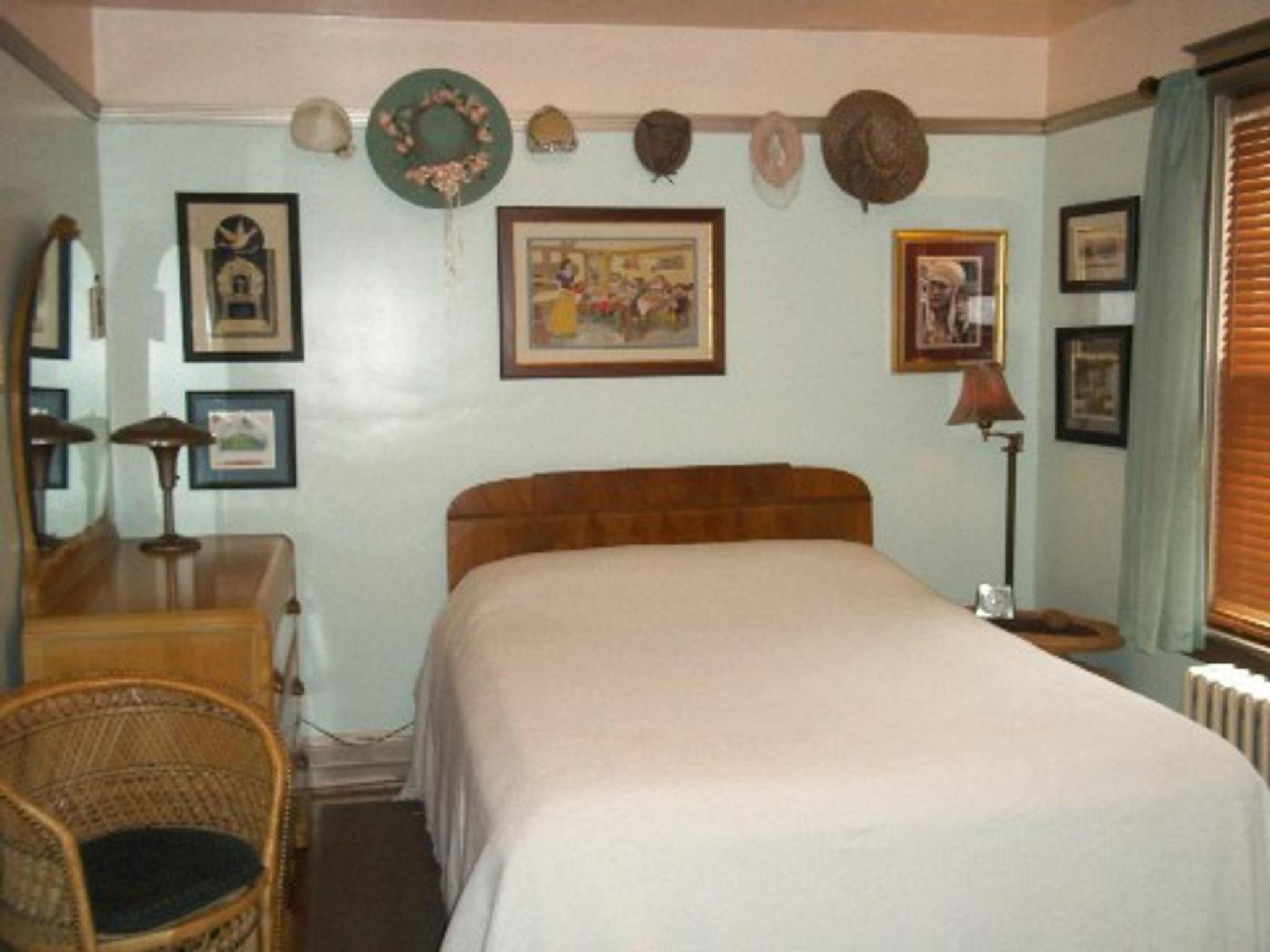 Standard Queen Room photo 2