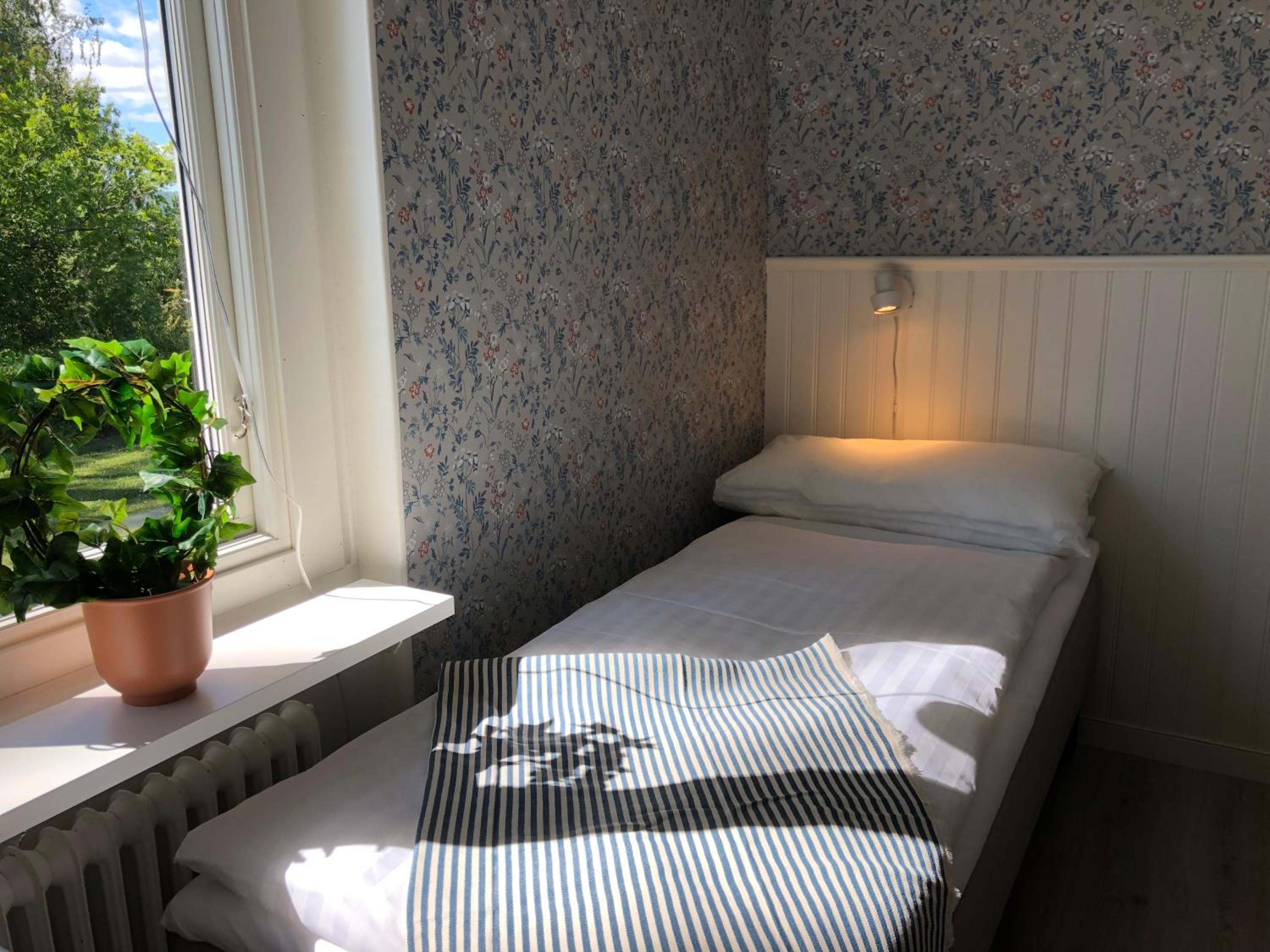 Small Double Room photo 1
