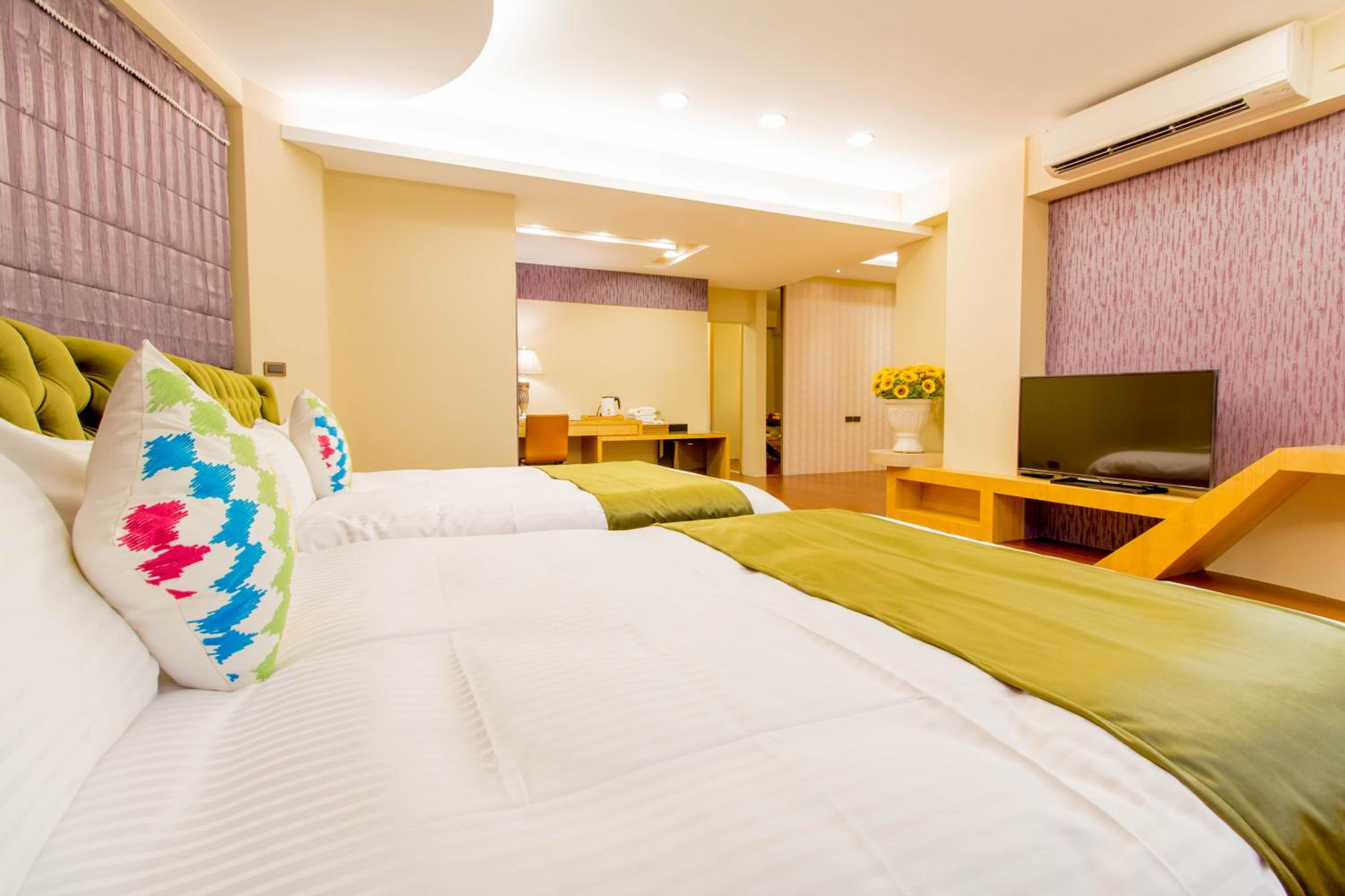 Deluxe Quadruple Room photo 3