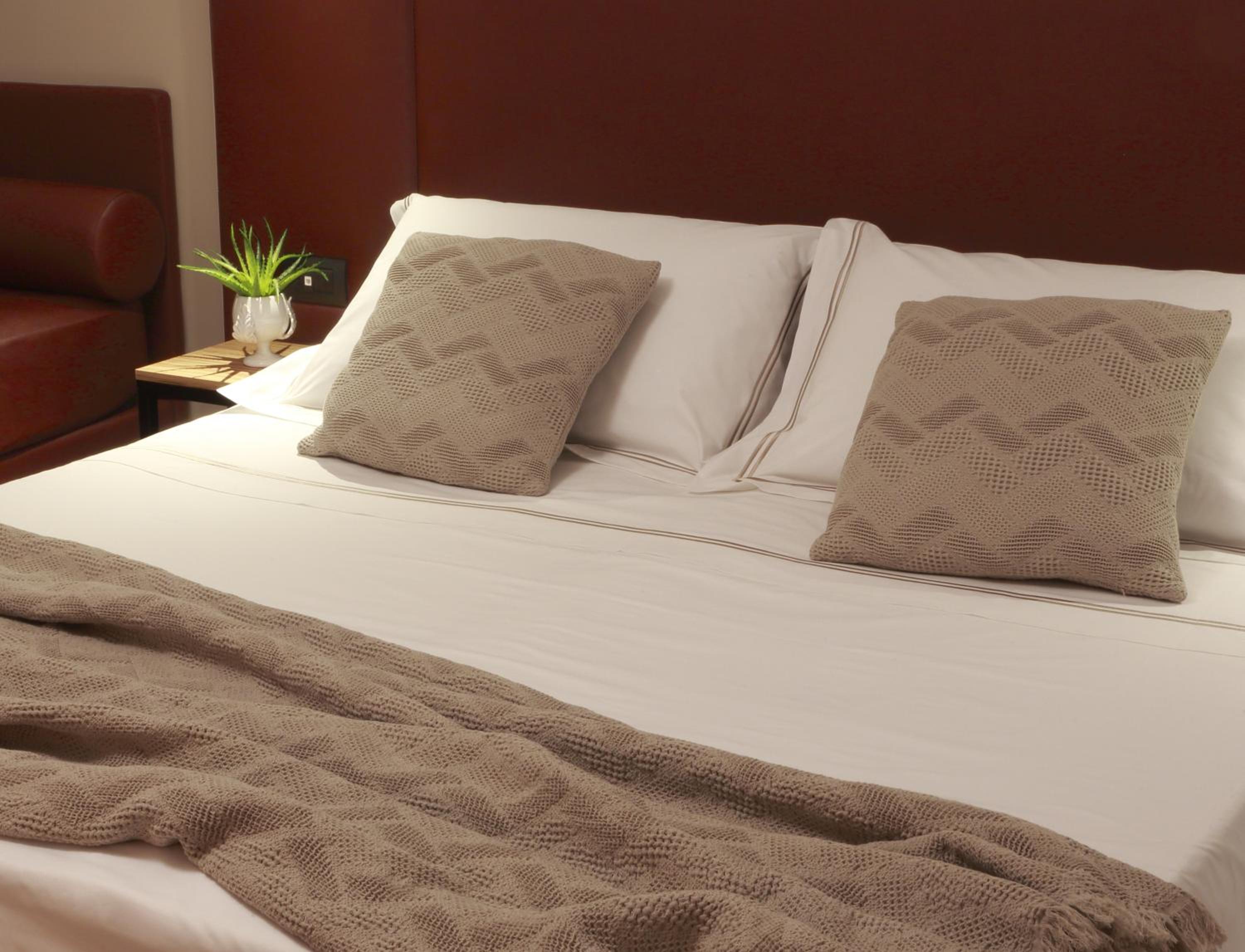 Deluxe Double Room - Photo 12