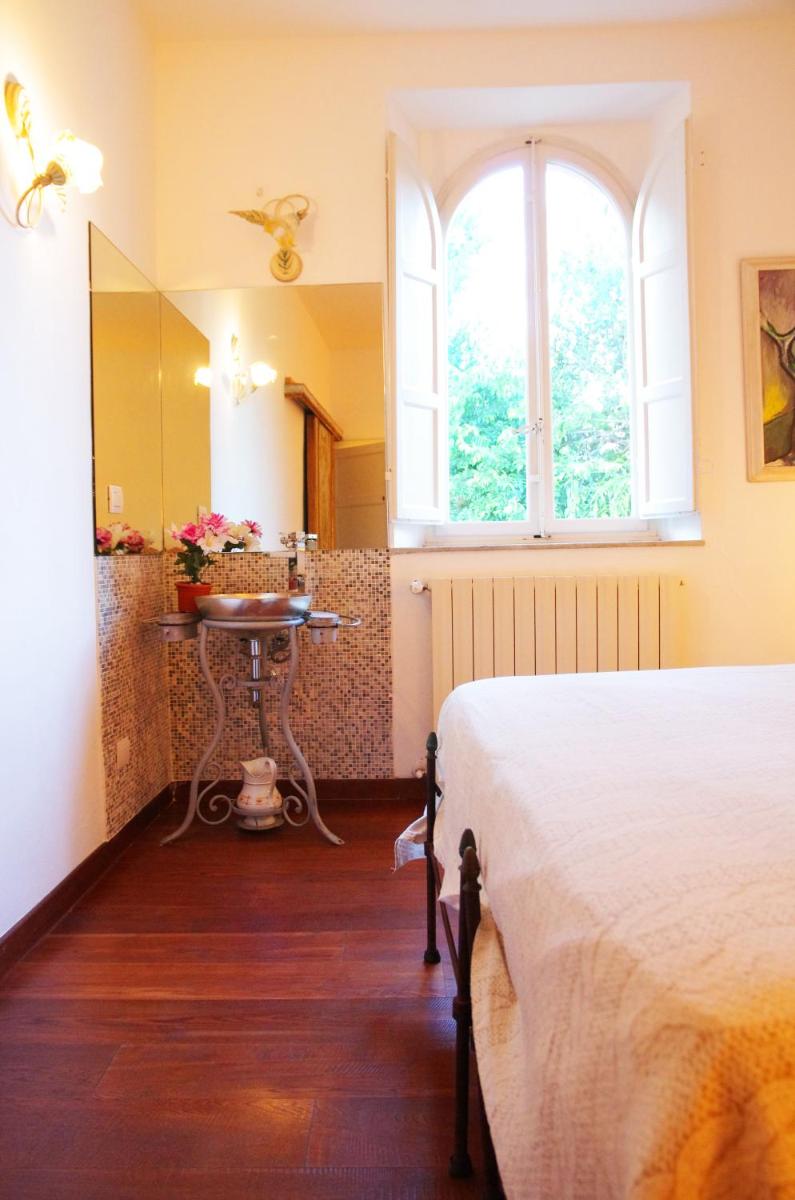 Quadruple Room with Private Bathroom