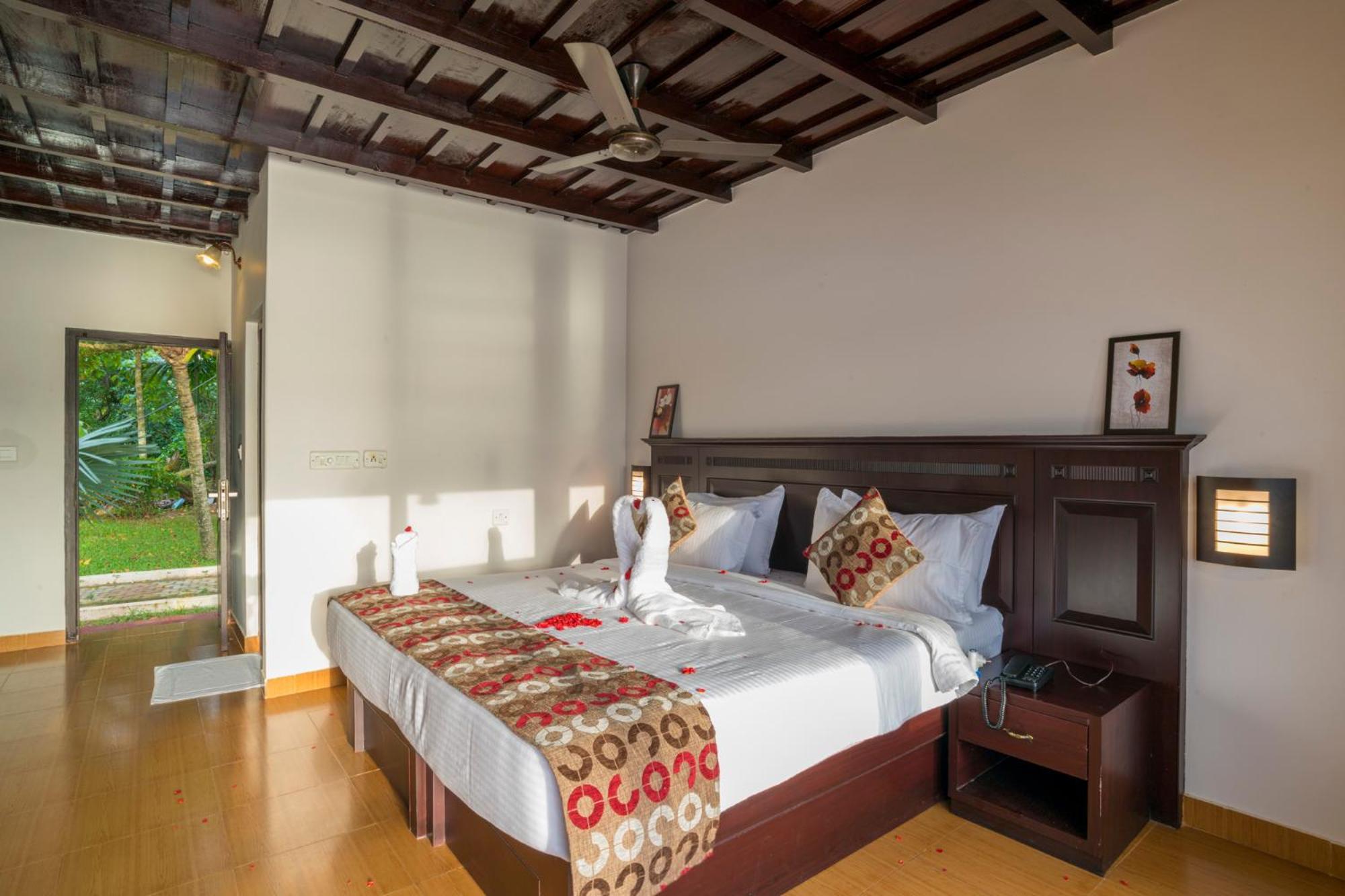 King Room with Balcony photo 3