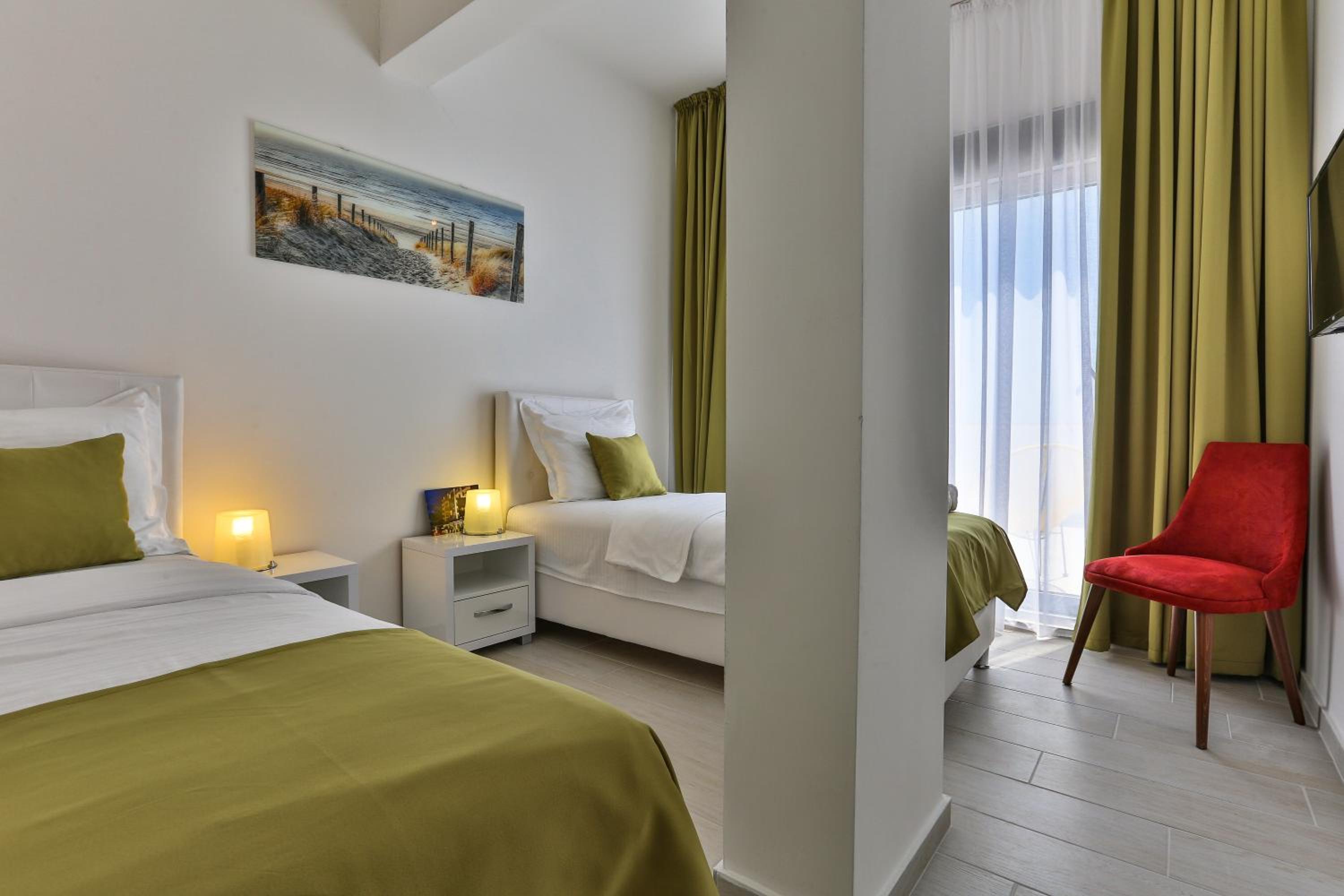 Twin Room with Sea View photo 3