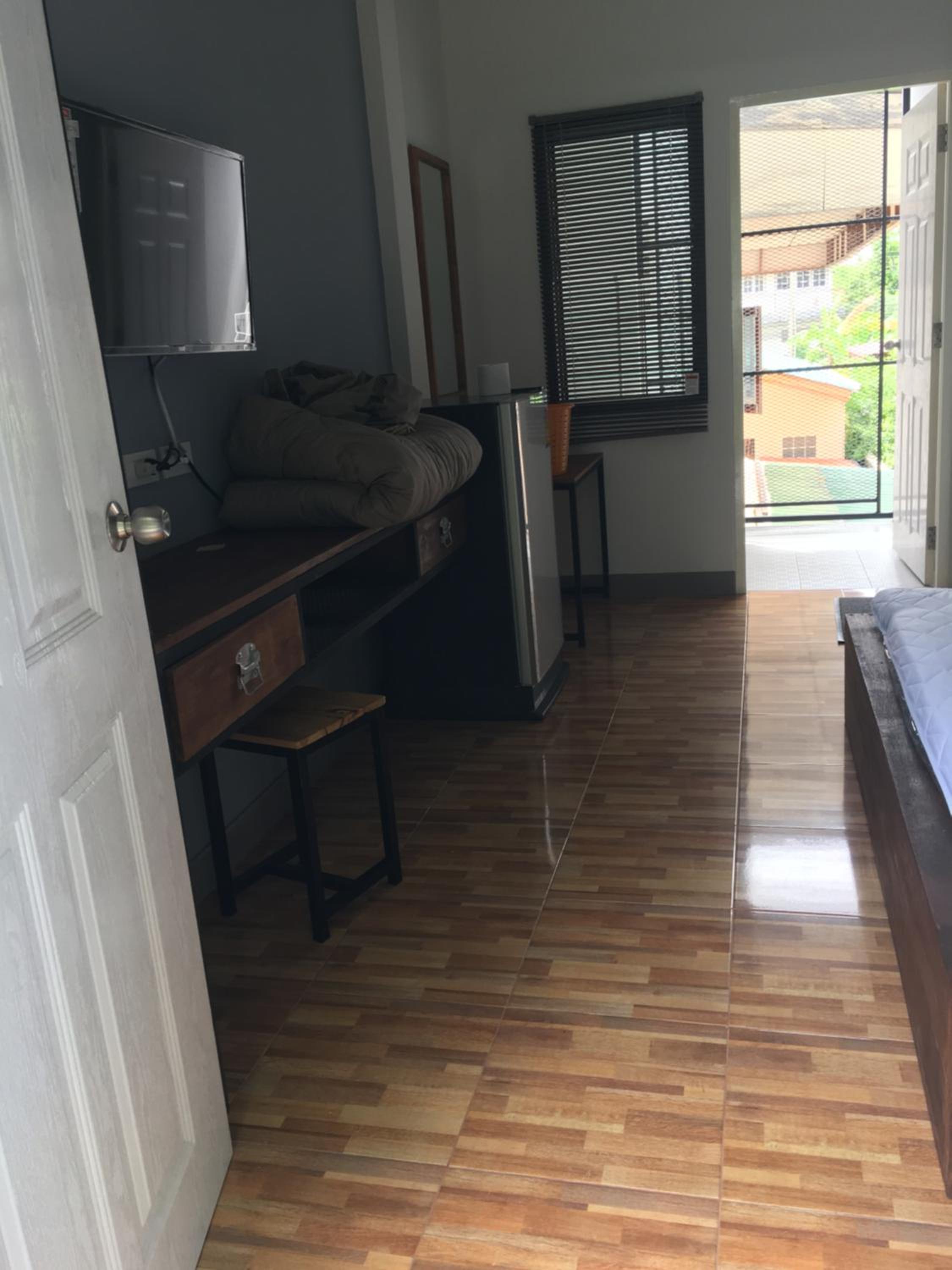 Budget Double Room - Photo 6