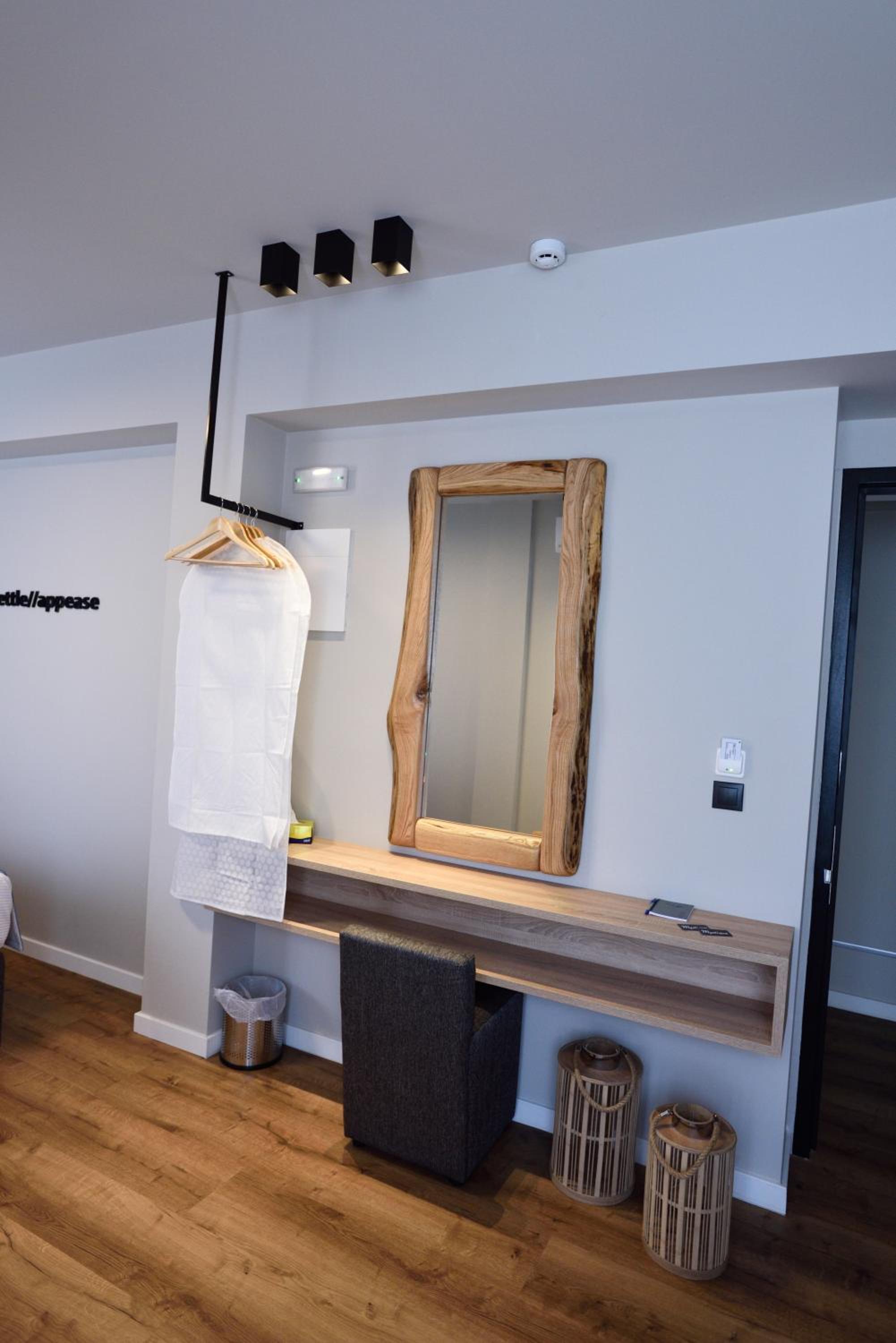 Superior Double or Twin Room with City View photo 2