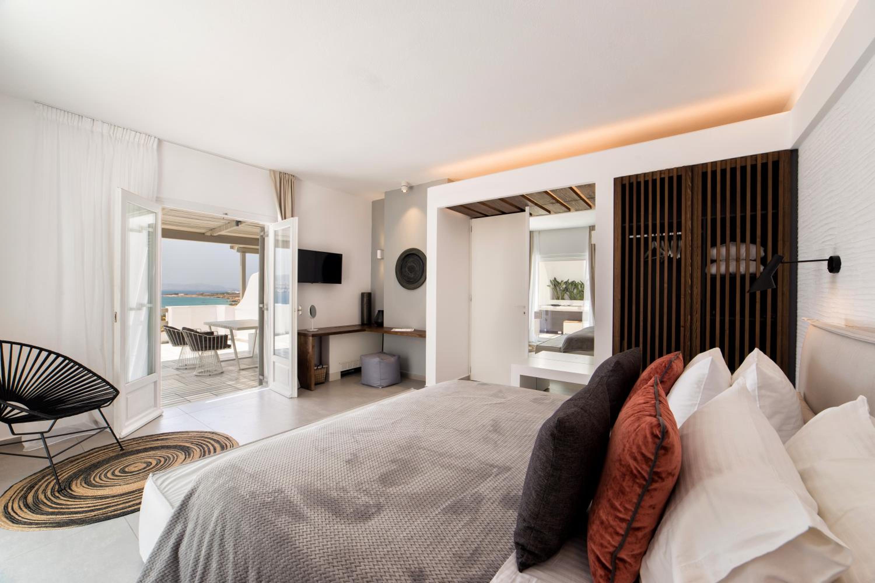 Executive Suite with Outdoor Hot Tub Sea View photo 1