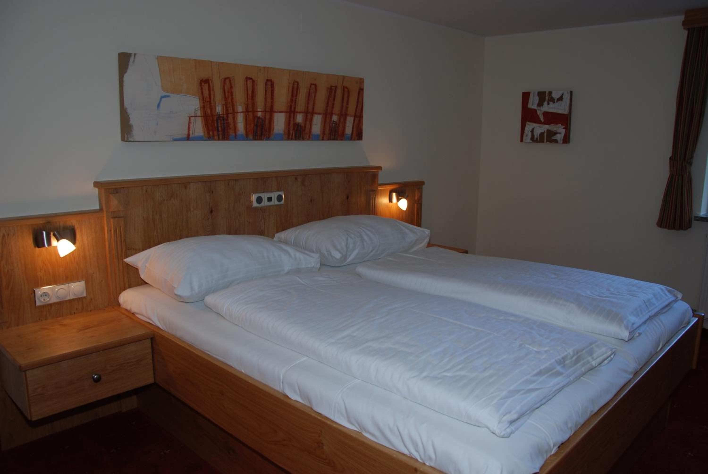 Double or Twin Room photo 3