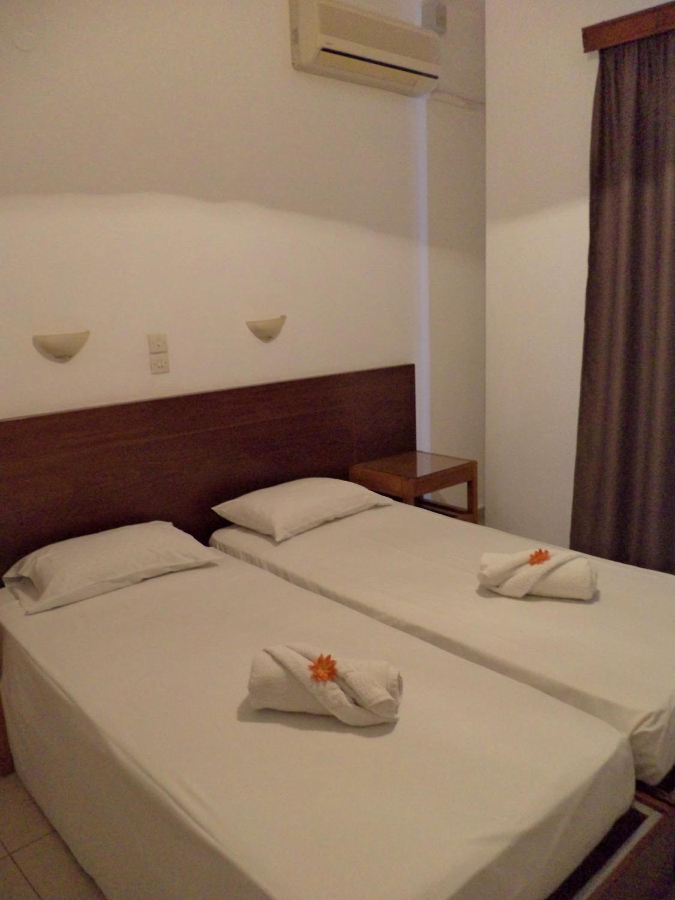 Double or Twin Room - Photo 4