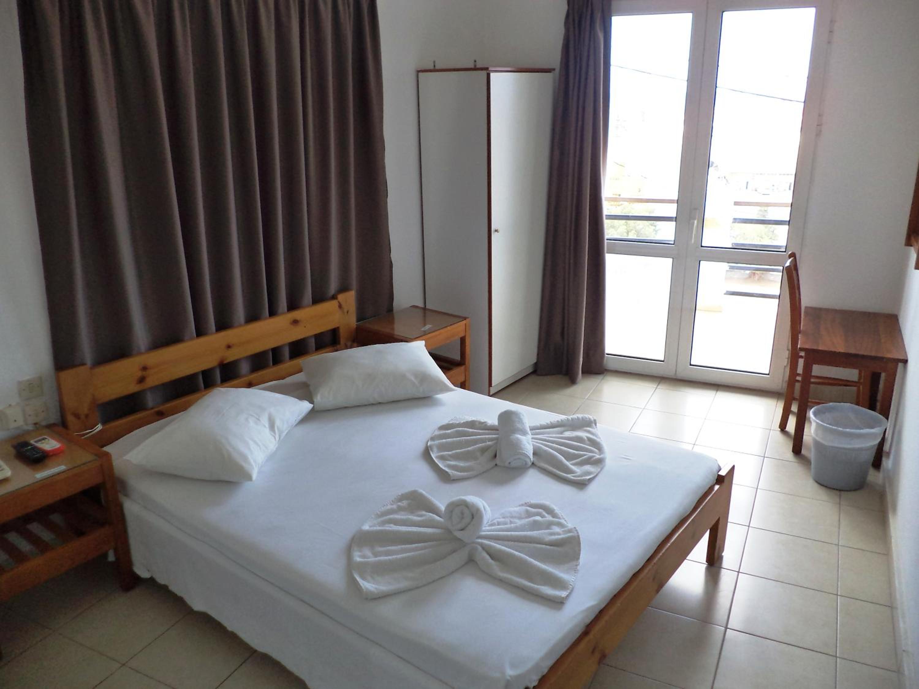 Double or Twin Room - Photo 21