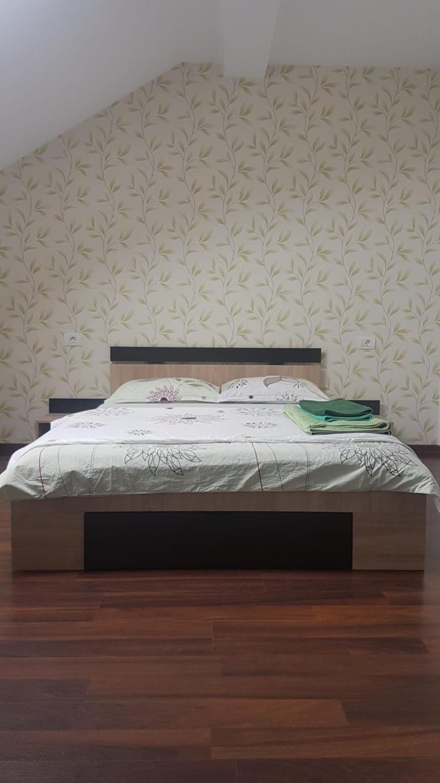 Double Room with Private Bathroom - Photo 1