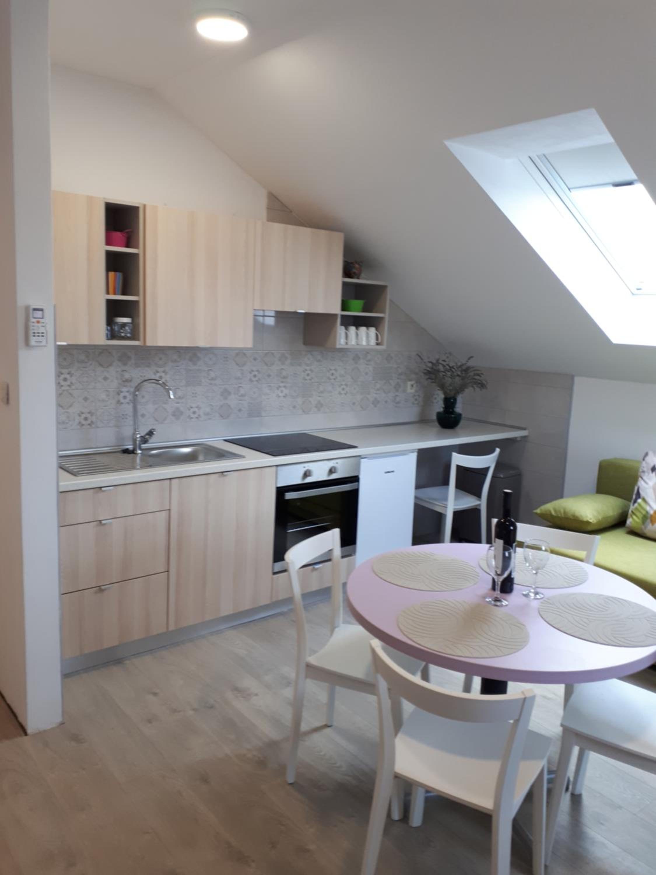 Studio Apartment - Photo 3
