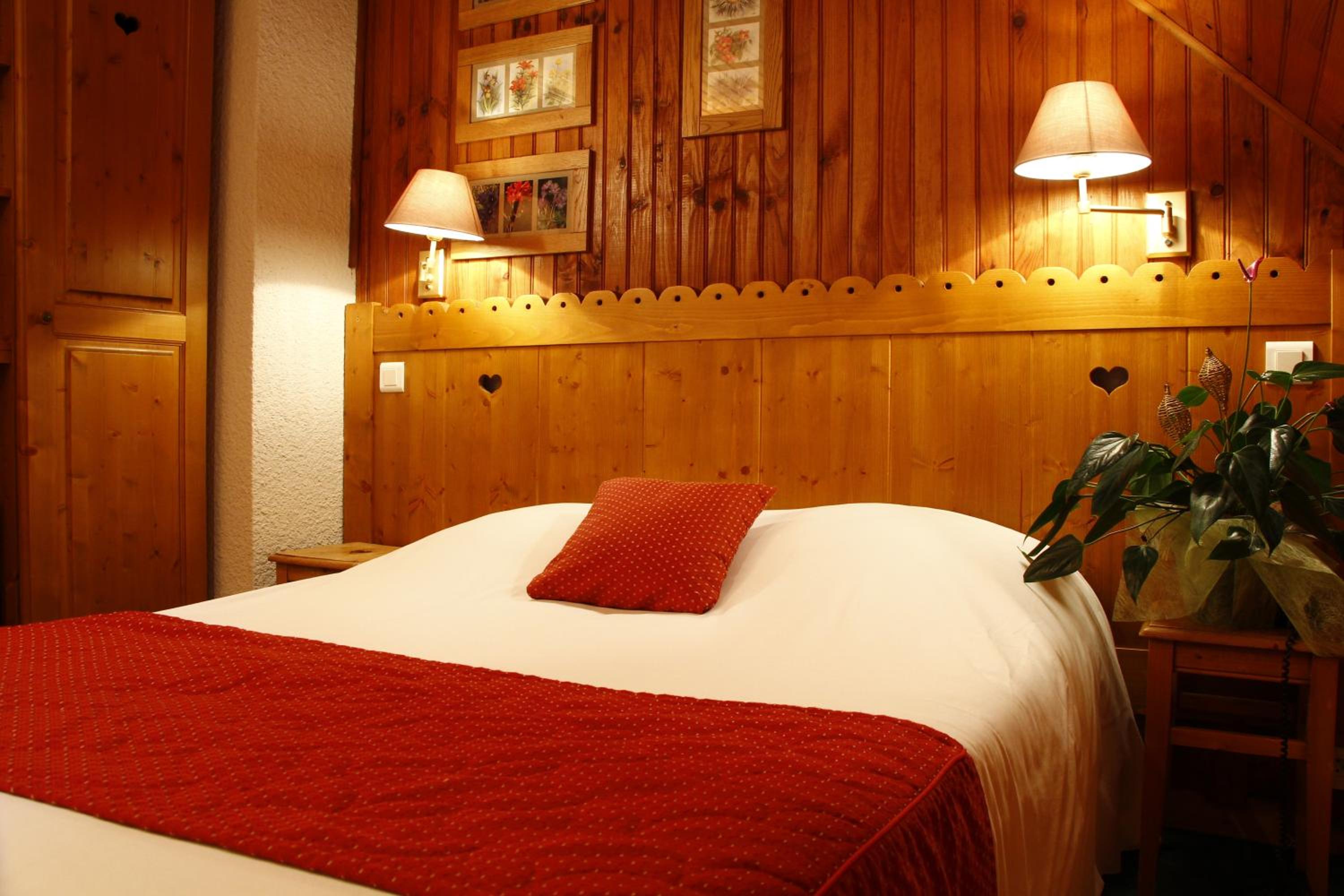 Standard Double Room - Forest Side - Photo 4