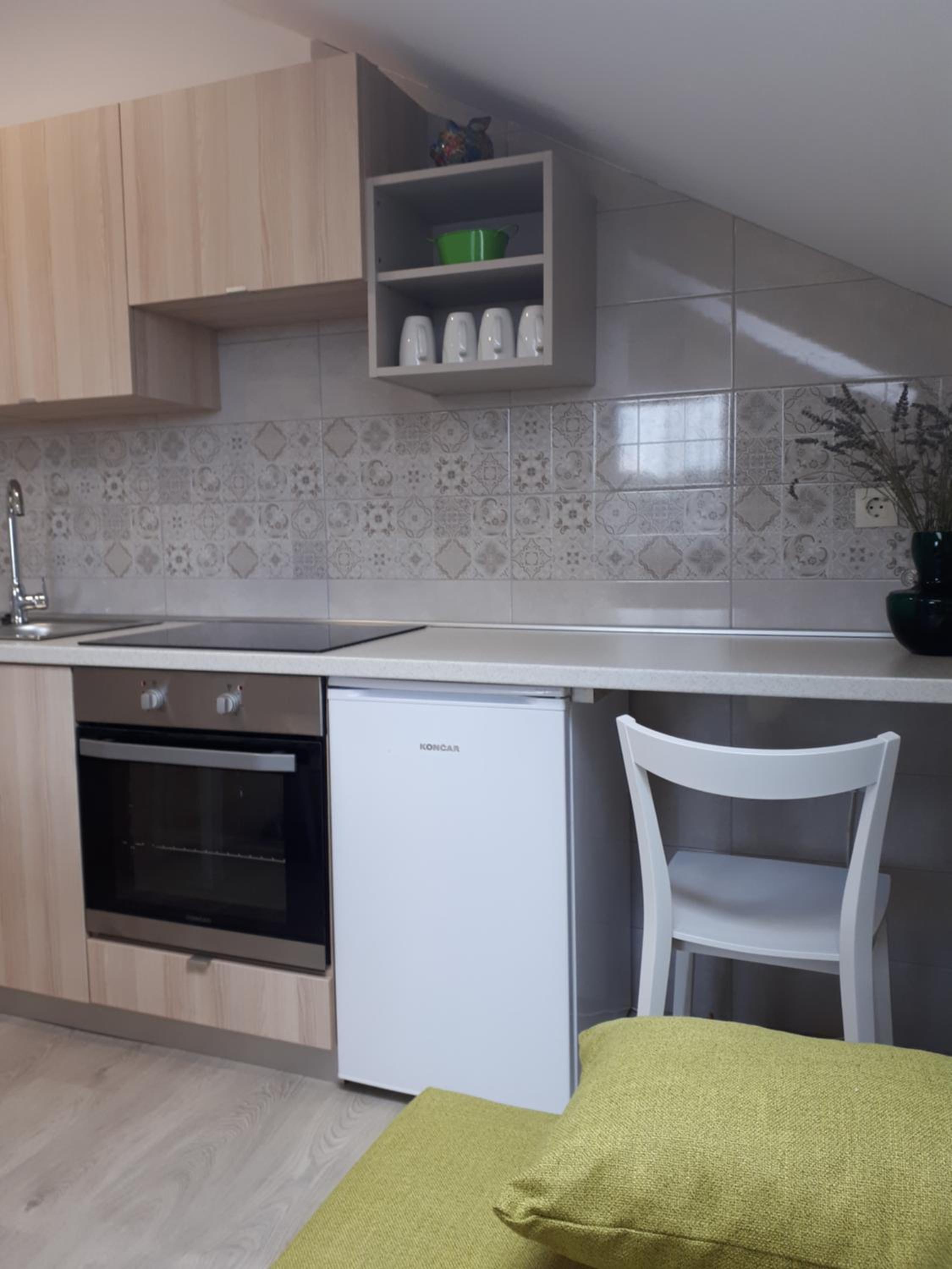Studio Apartment - Photo 10