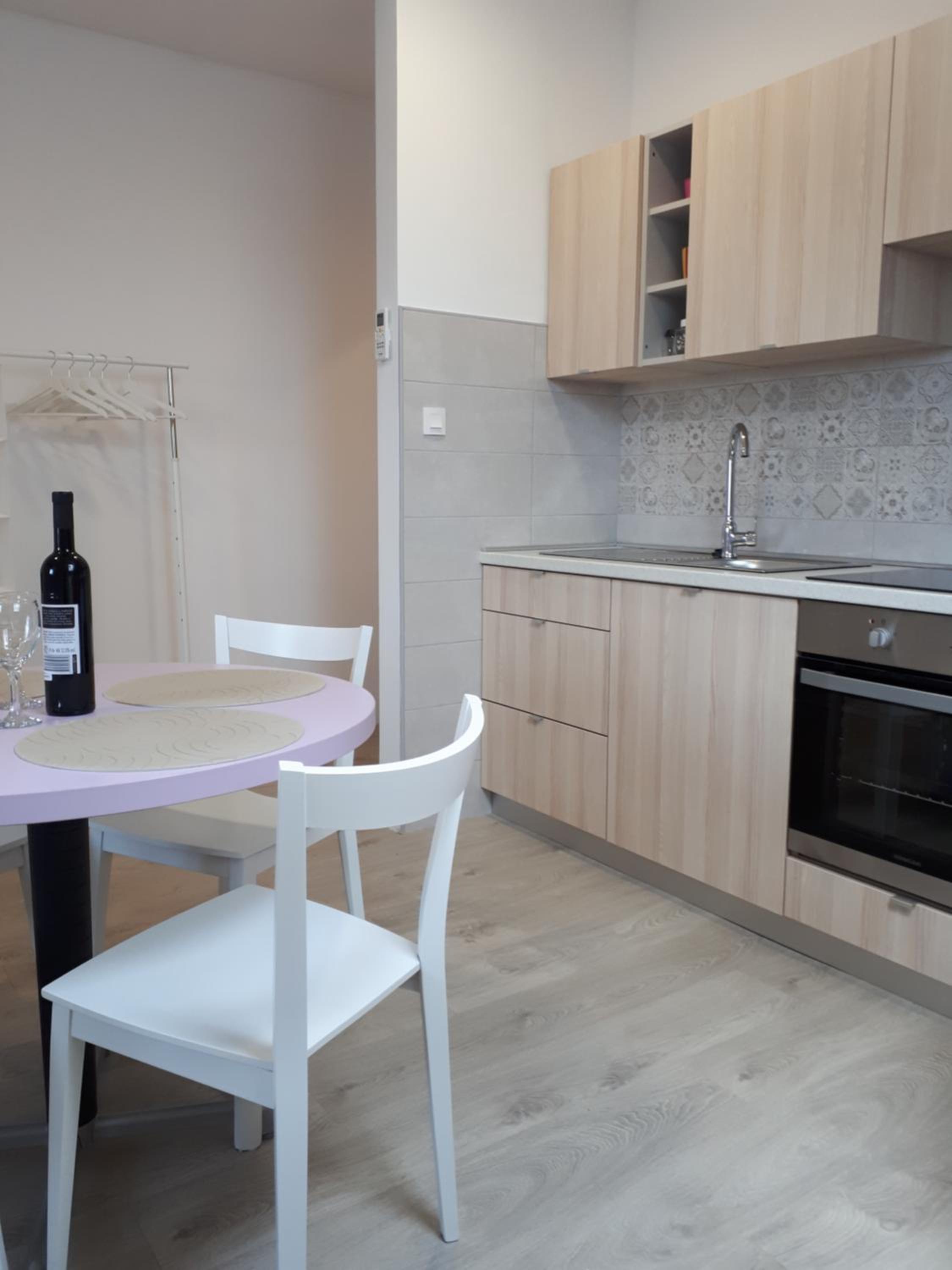 Studio Apartment - Photo 12