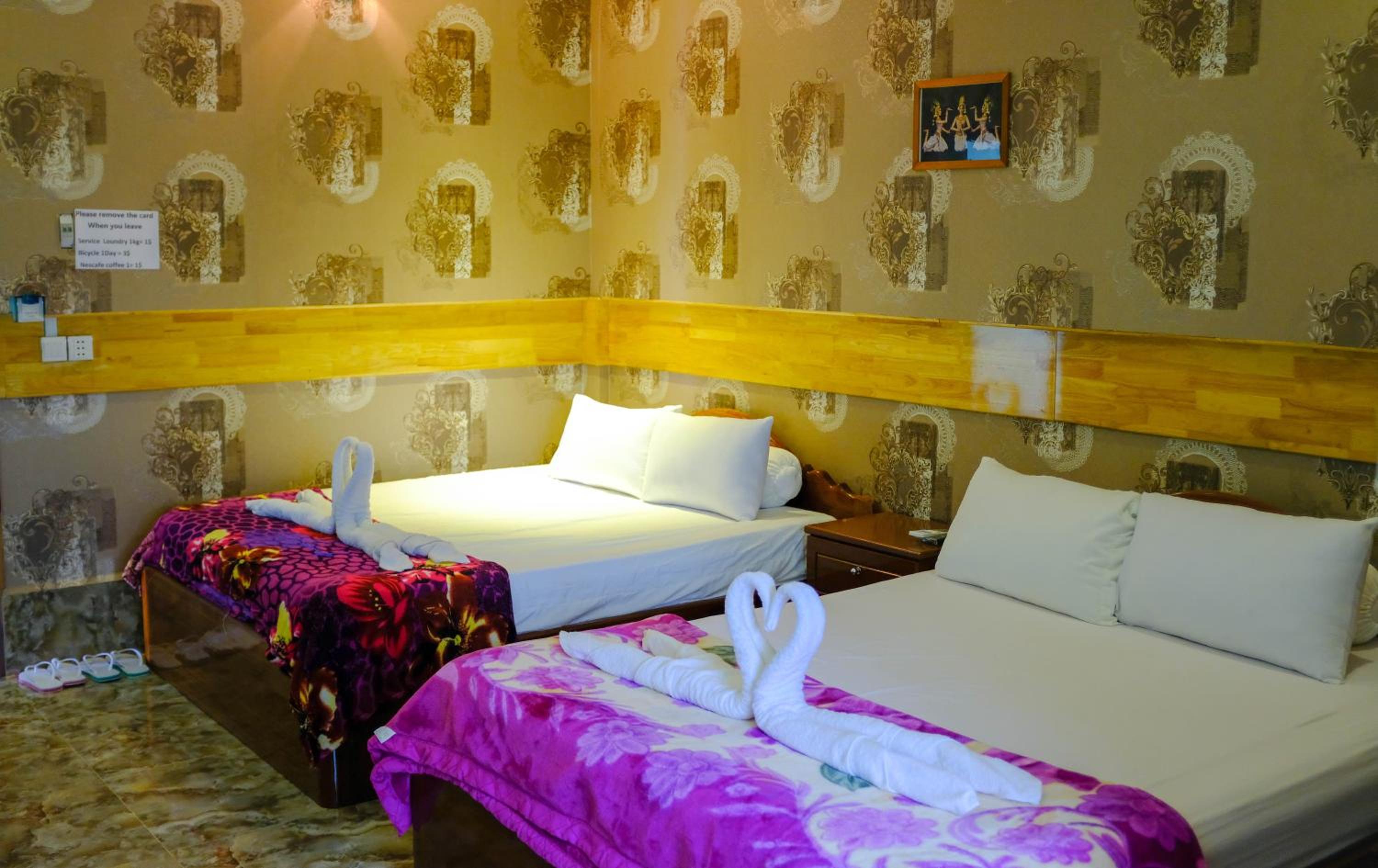 Deluxe Double Room with Extra Bed - Photo 1