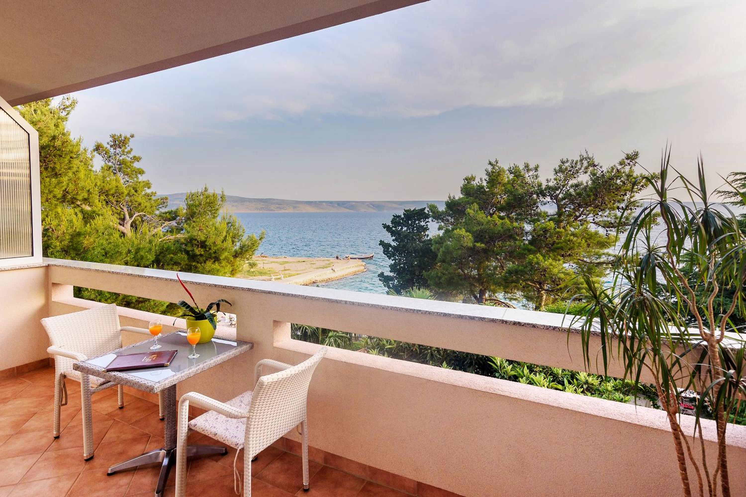 Family Suite with Balcony and Sea View - Photo 2