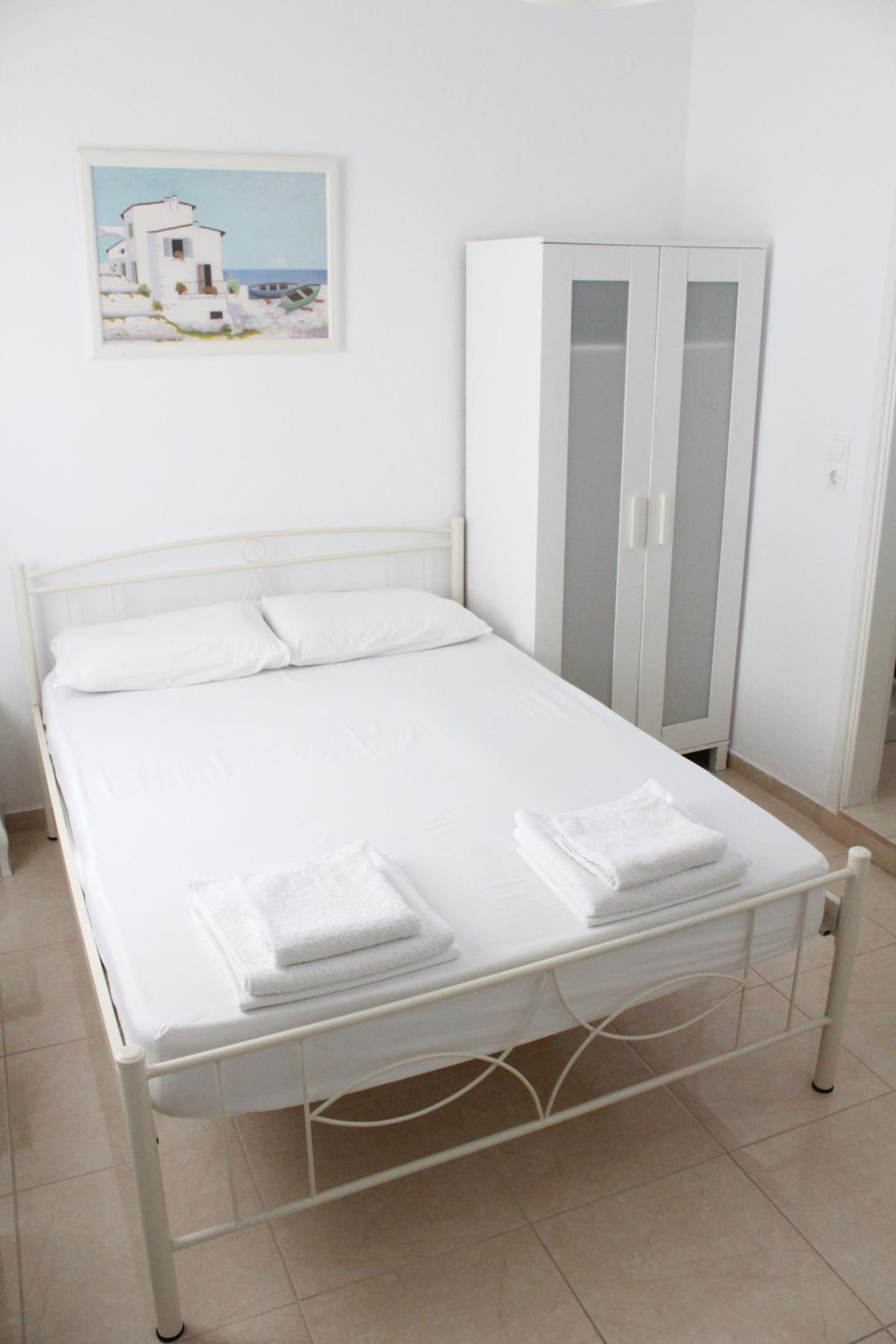 Triple Room - Photo 9