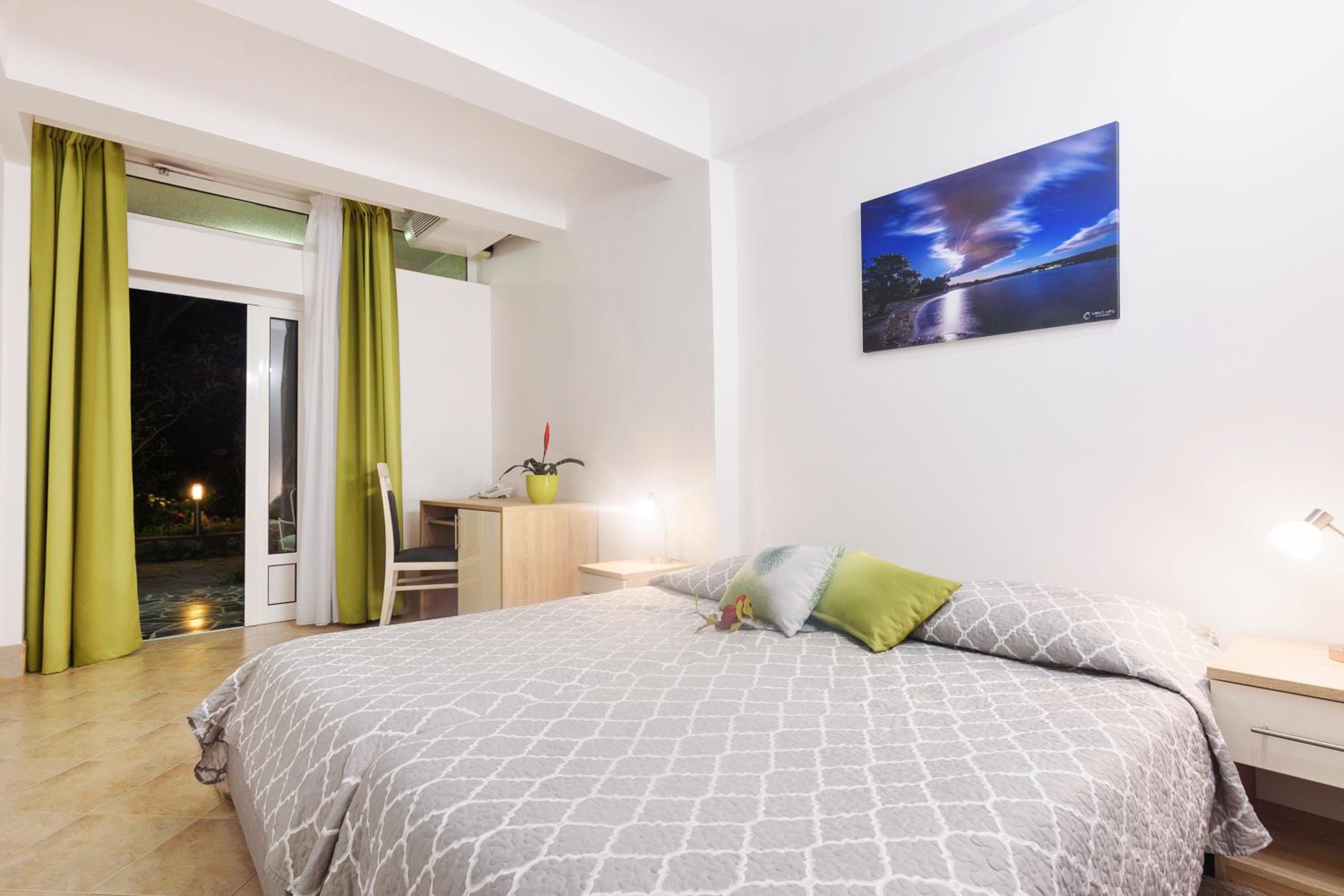 Twin Room with Terrace - Photo 1