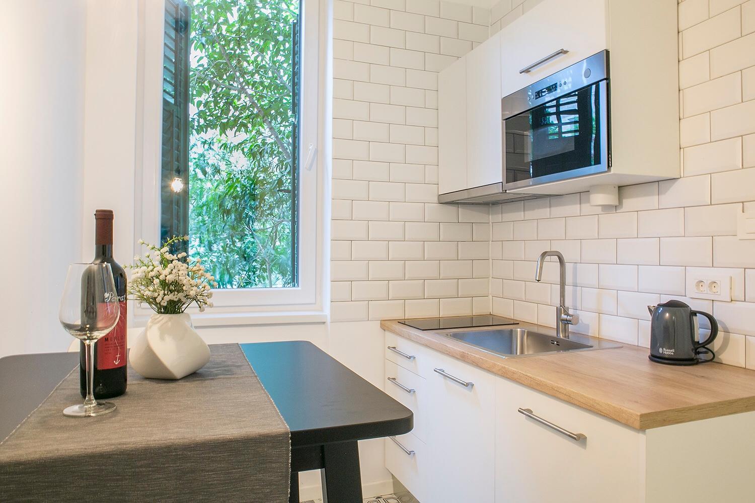 Studio with Garden View - Photo 7