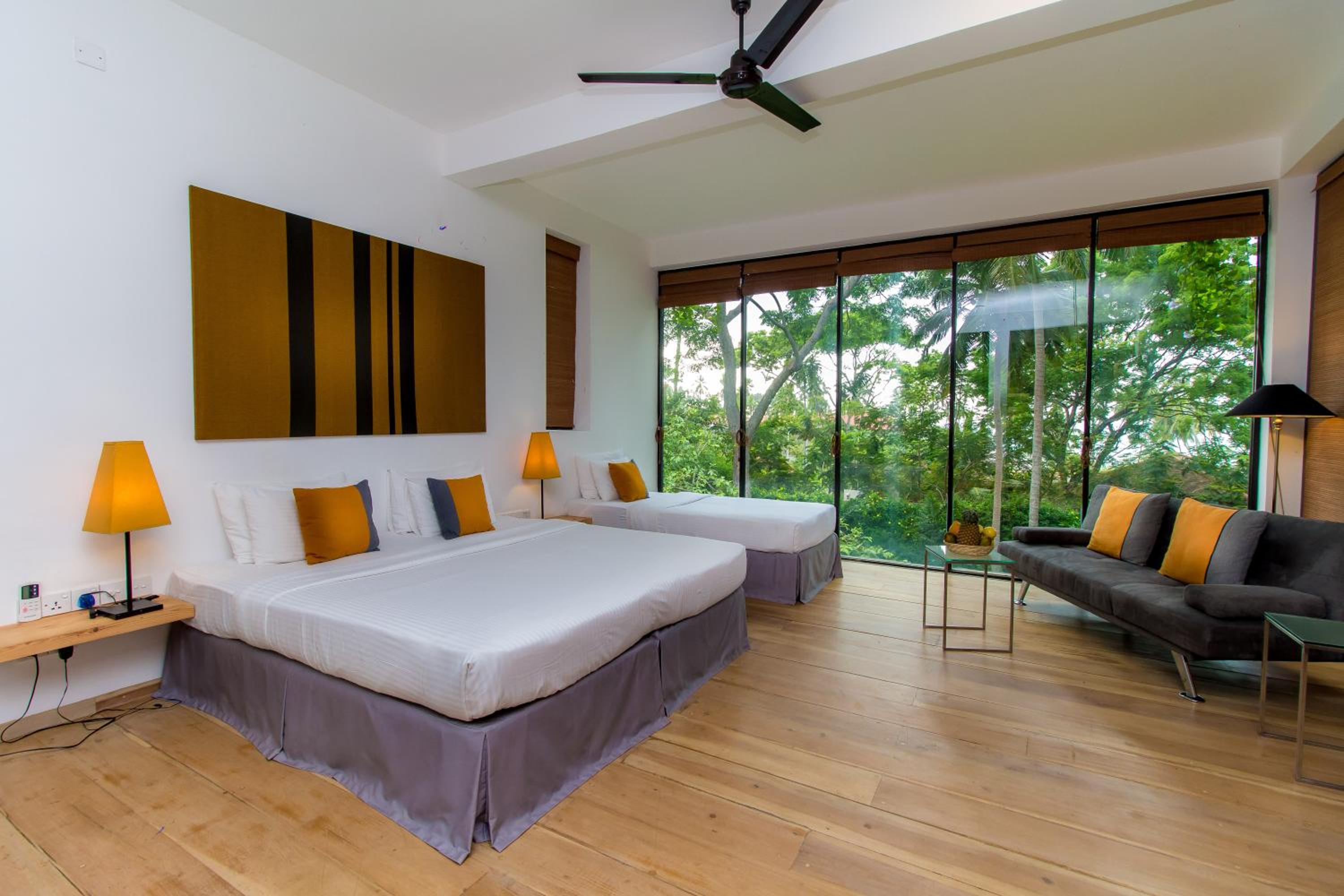 Deluxe Triple room in a Villa with A/C
