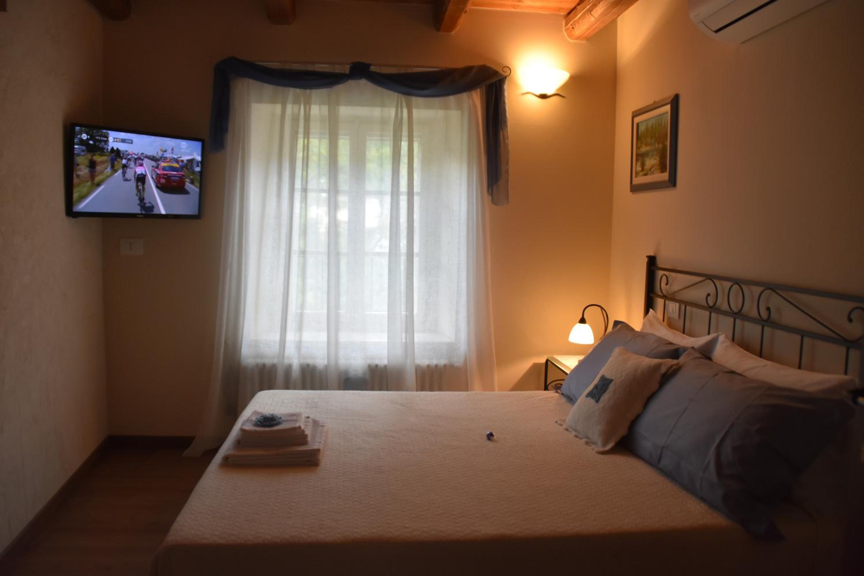Economy Double Room photo 3