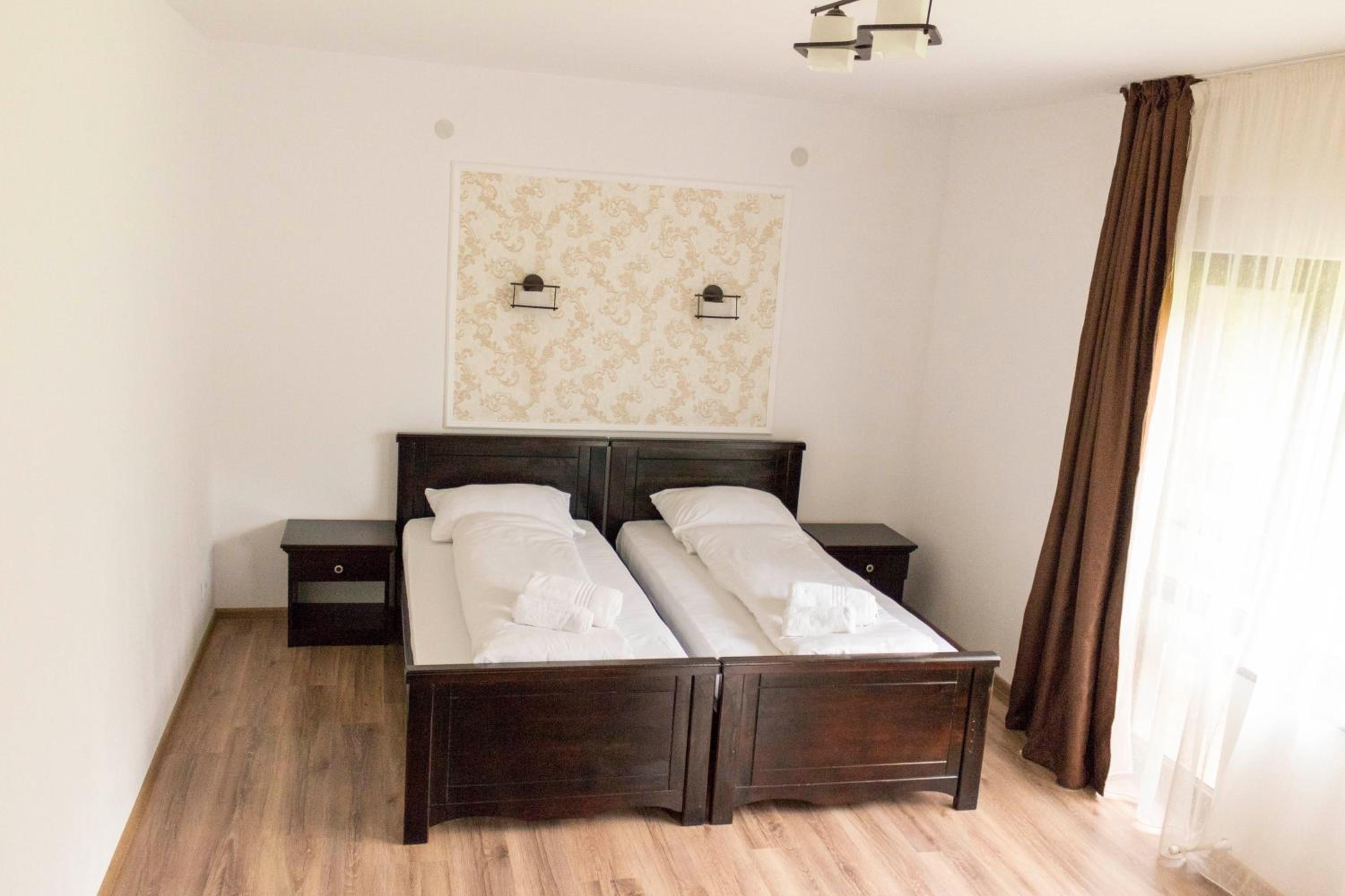 Double Room - Photo 4