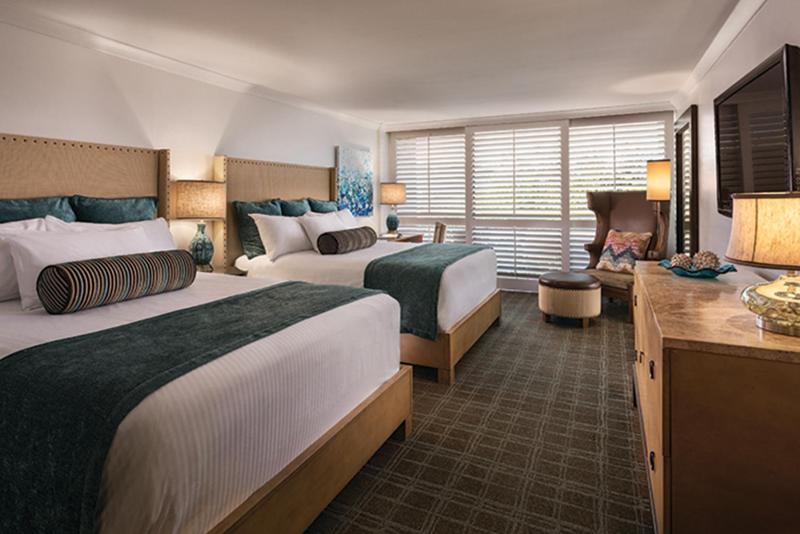 Queen Room with Two Queen Beds - Partial Ocean View - Photo 1