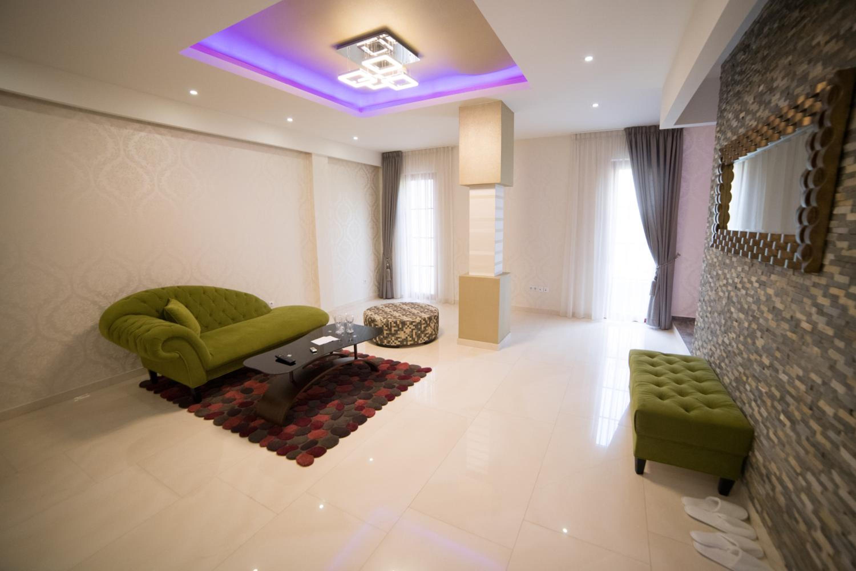 Deluxe Apartment