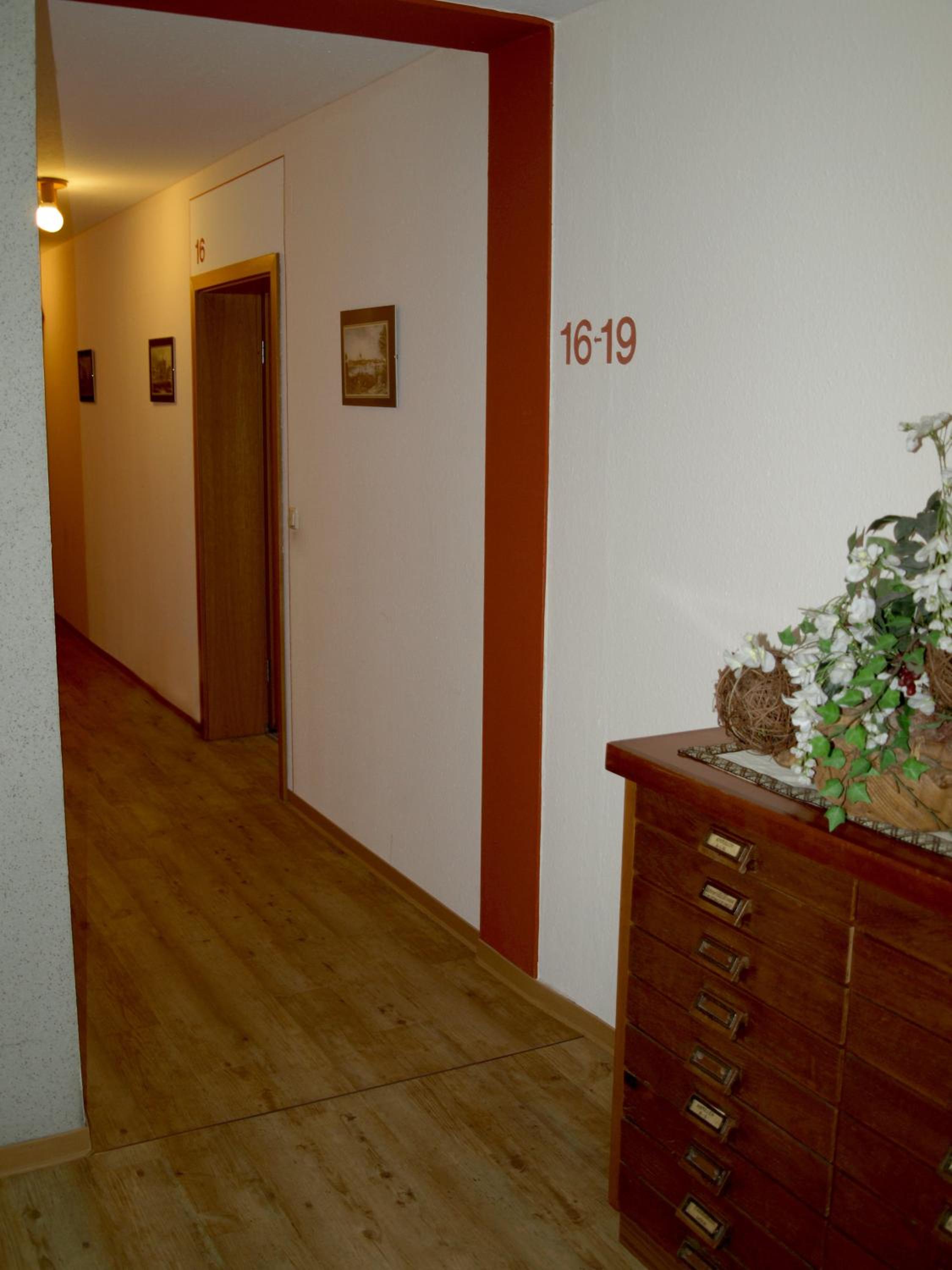Single Room photo 3