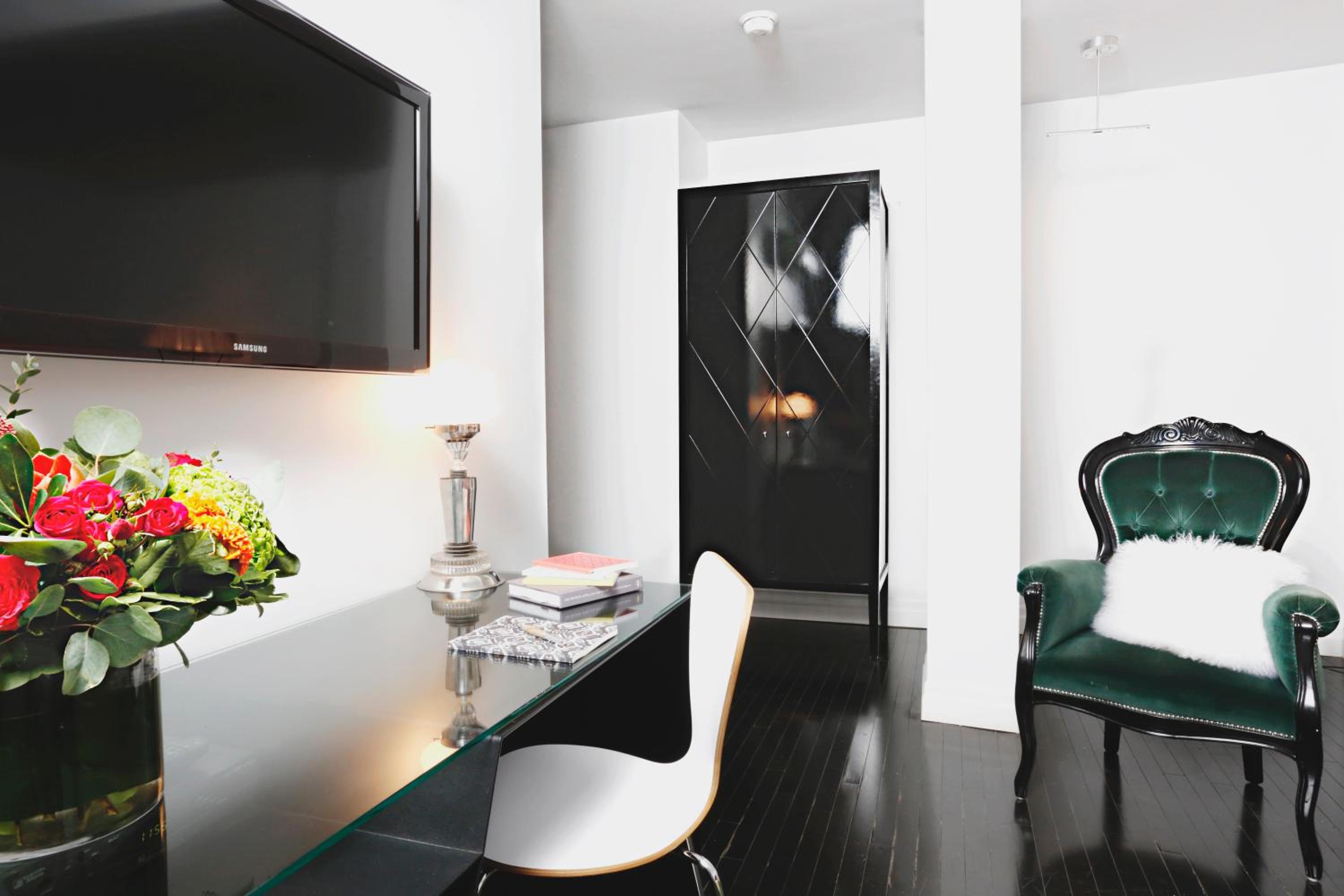 Junior King Suite
