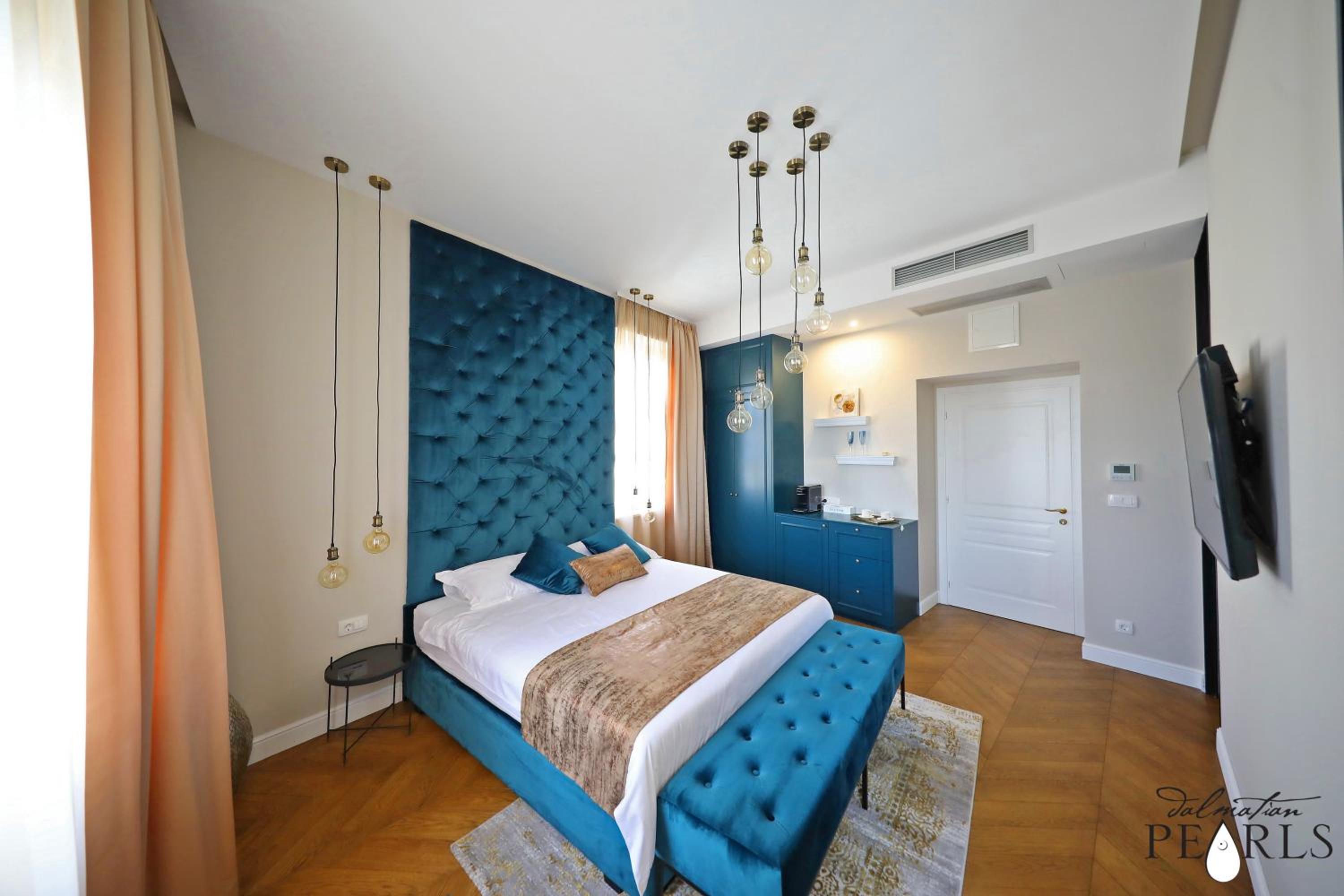 Deluxe Double Room with Sea View photo 3
