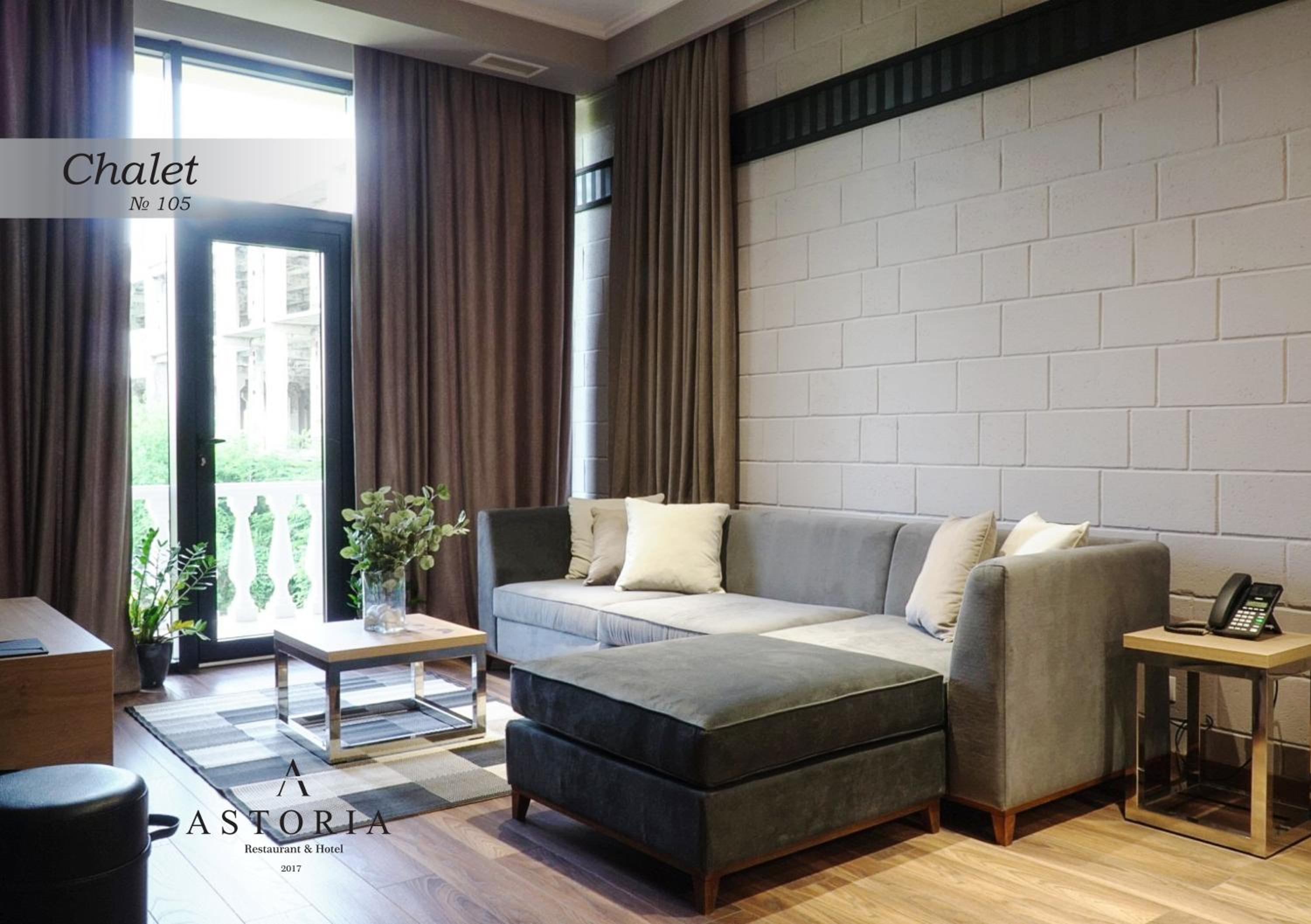 King Suite with Balcony photo 3
