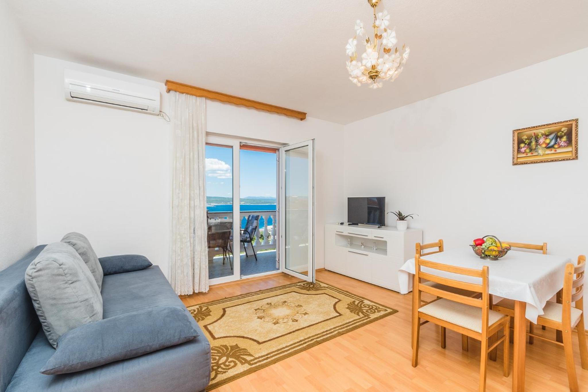 Apartment with Sea View Second Floor