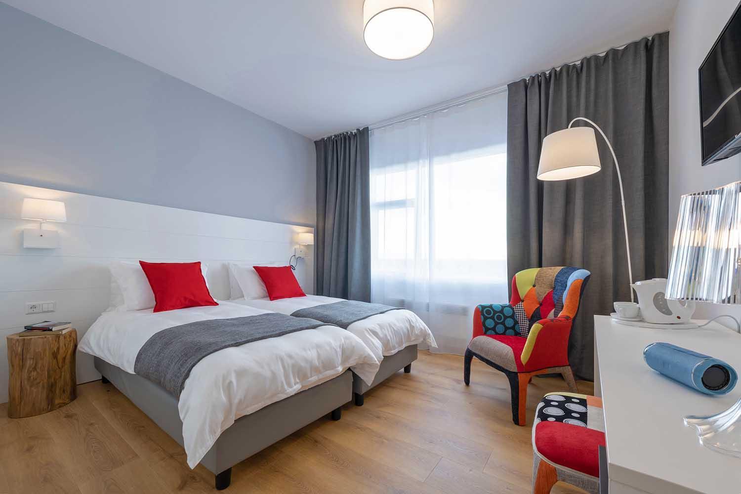 Double or Twin Room - Photo 9