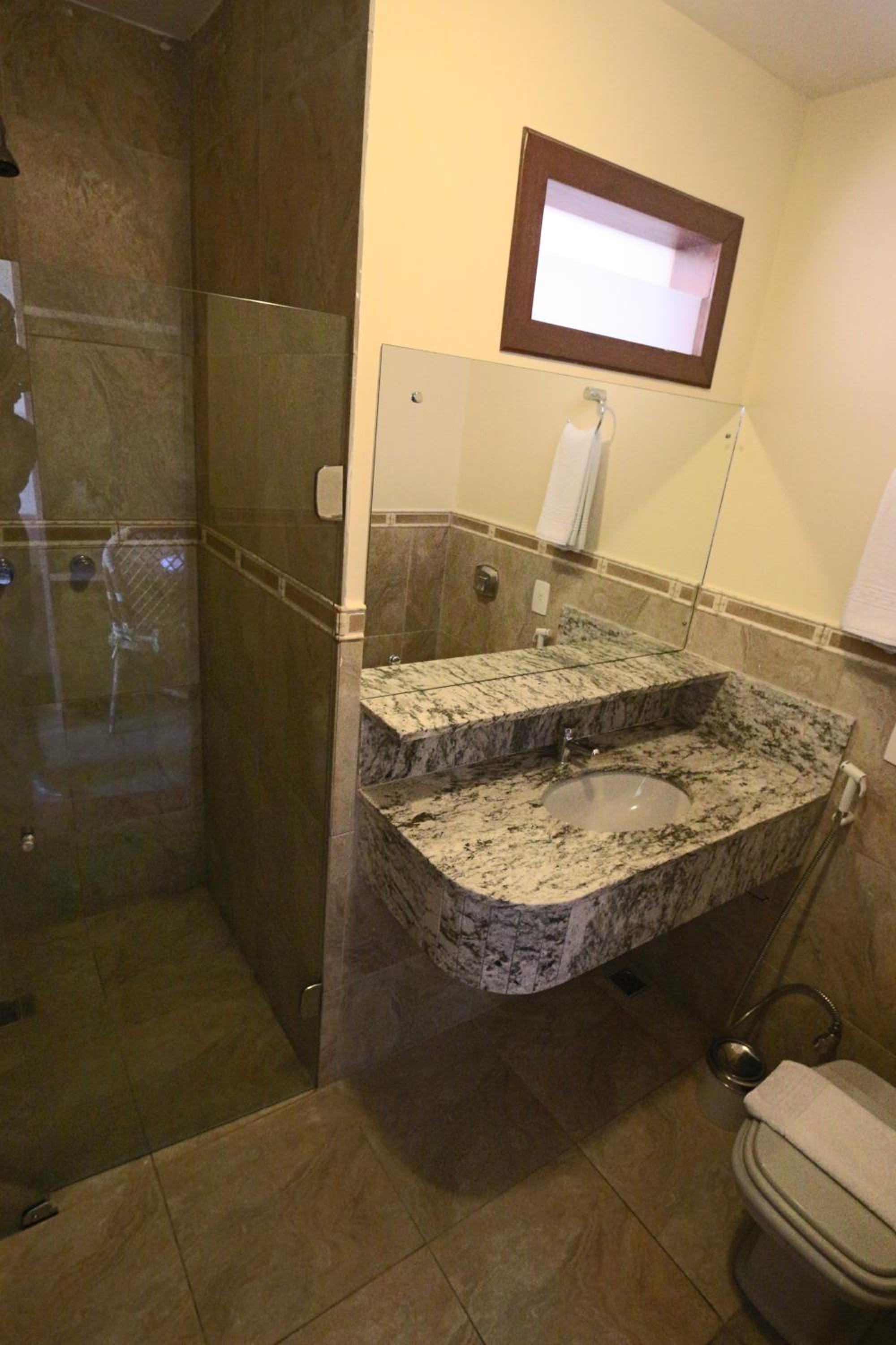 Economy Triple Room - Photo 2
