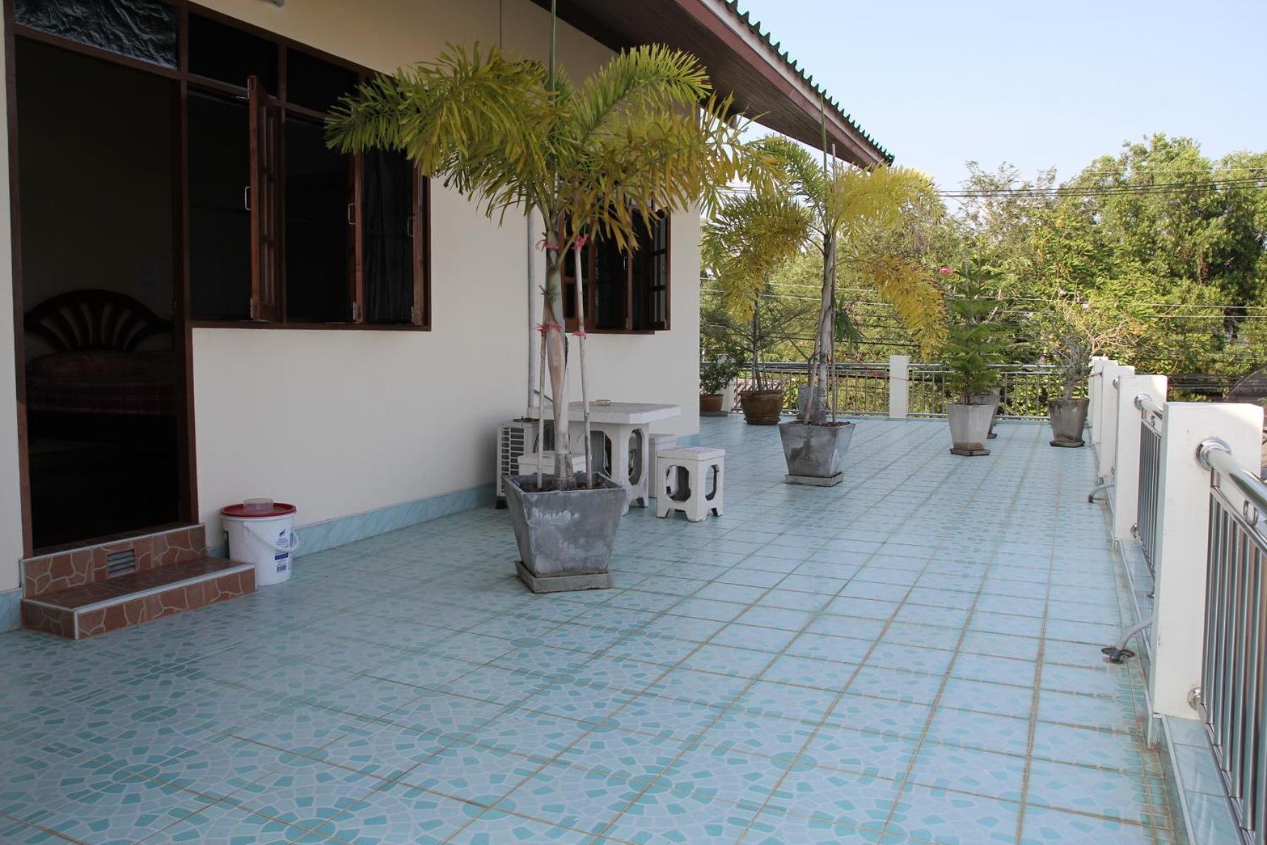 Standard Double Room - Photo 11