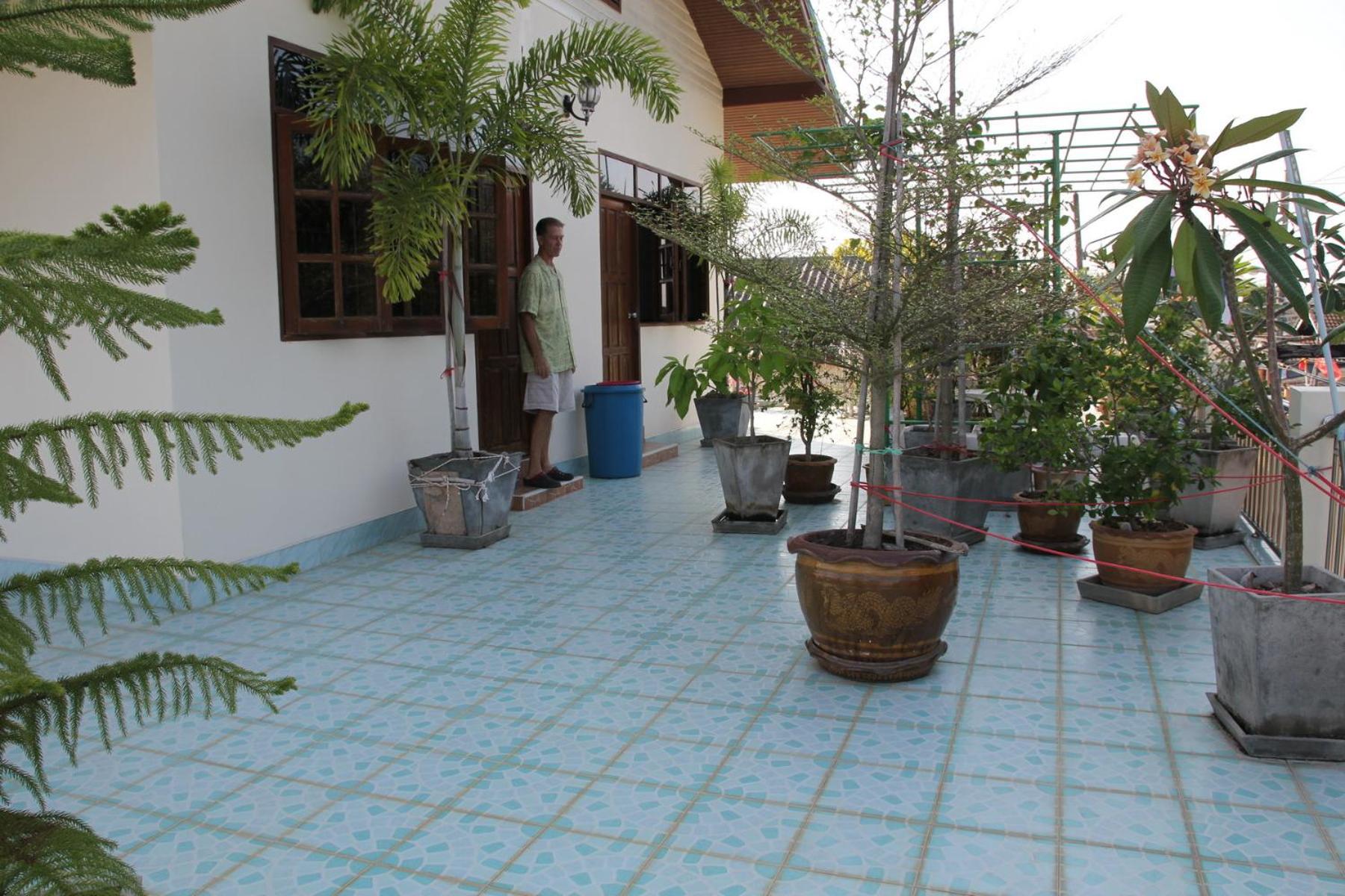 Standard Twin Room - Photo 6