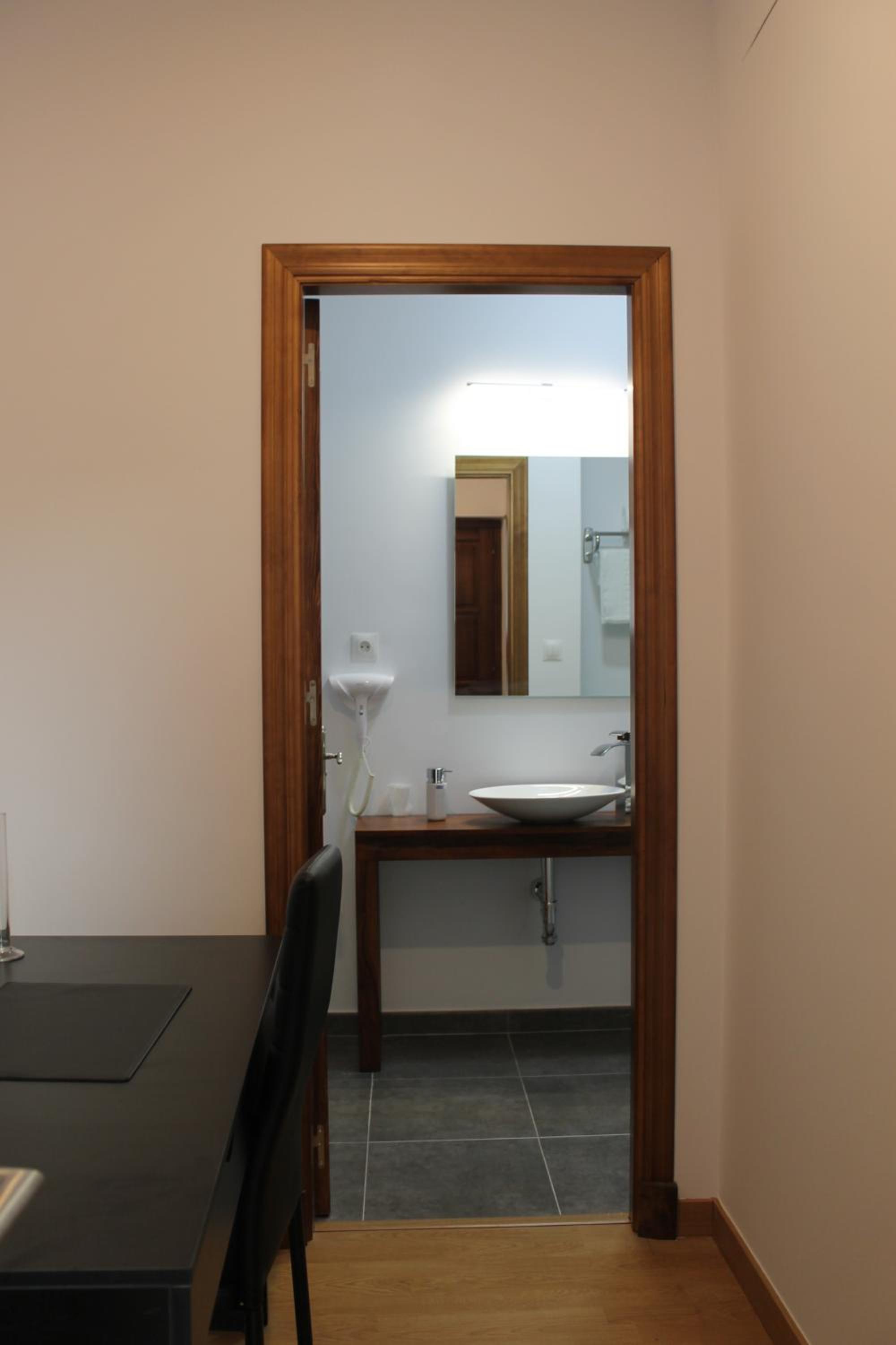 Double Room - Photo 12