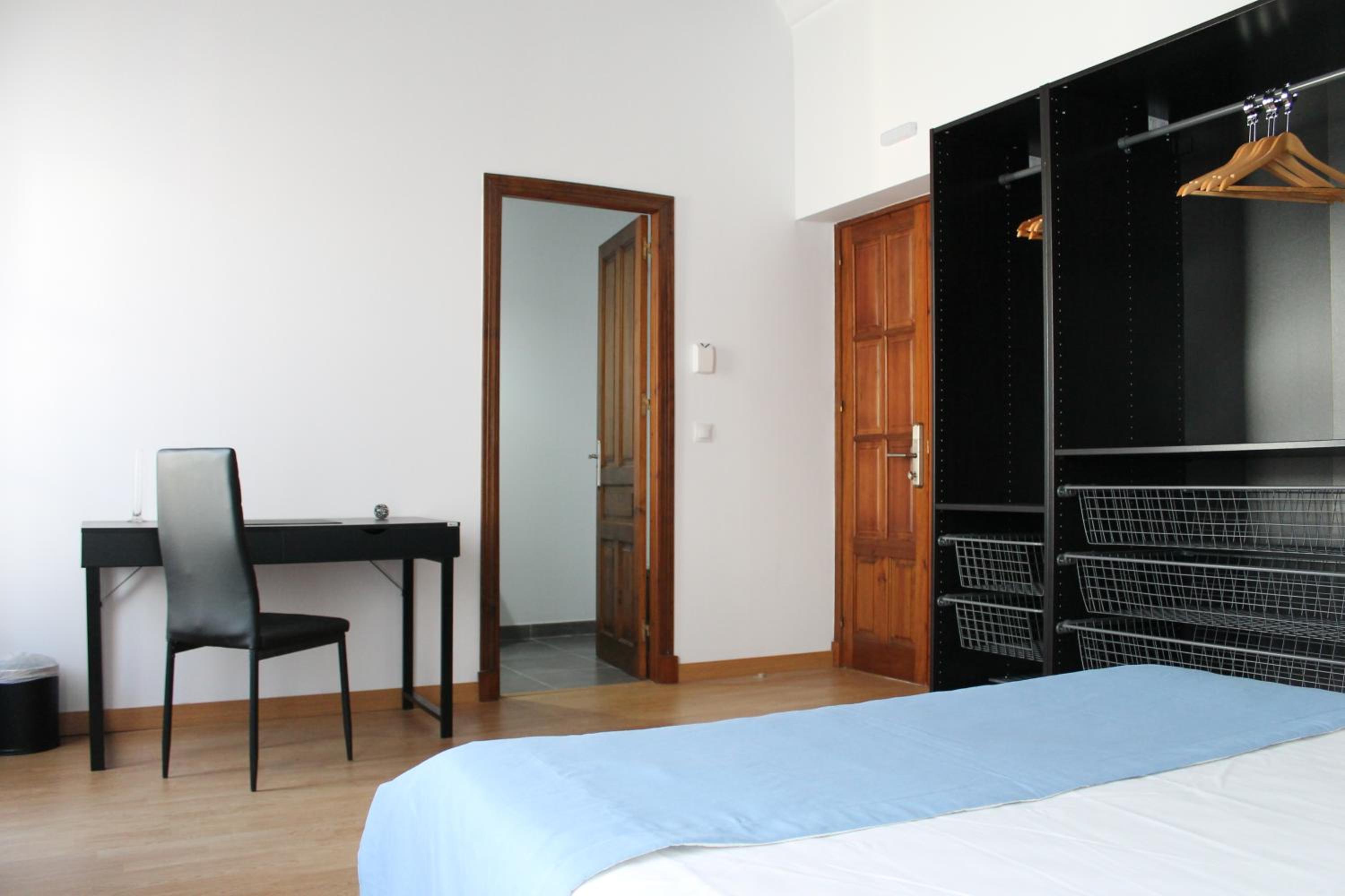 Double Room - Photo 9